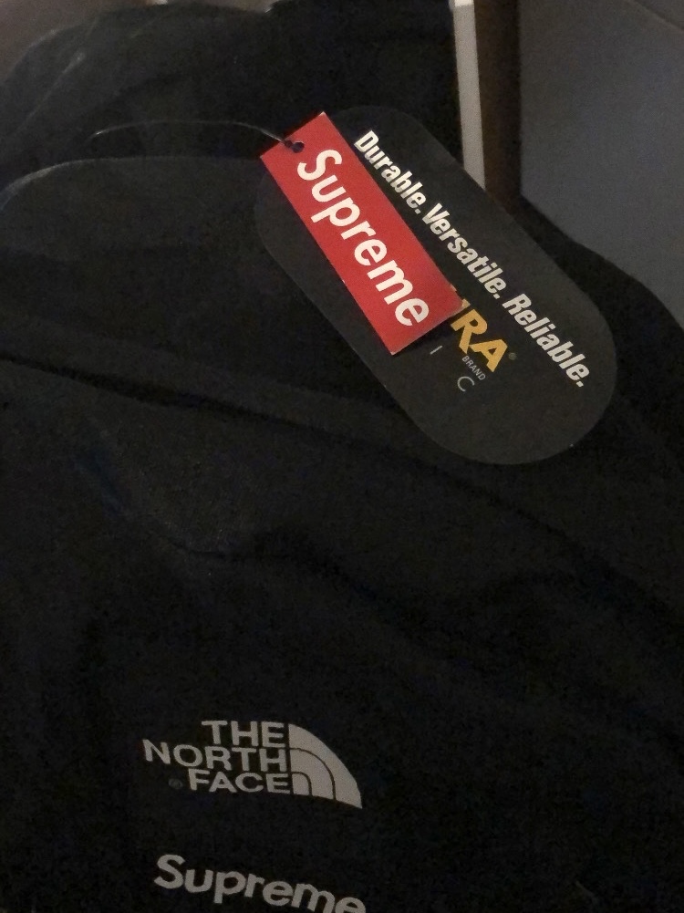 Supreme x The North Face Expedition Backpack Black - 18FW 착용 스타일 - 2