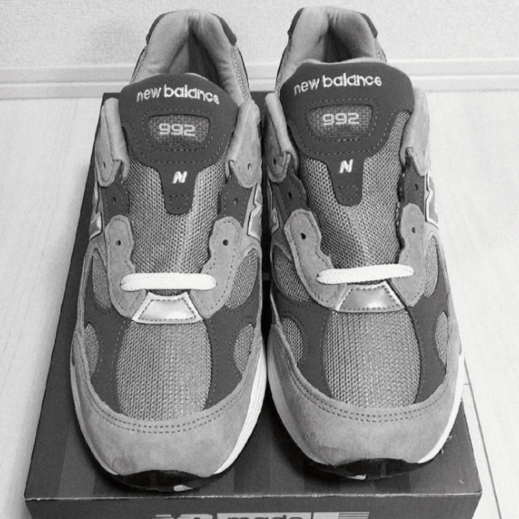 New Balance 992 Made in USA Core Grey Silver Metallic 착용 스타일