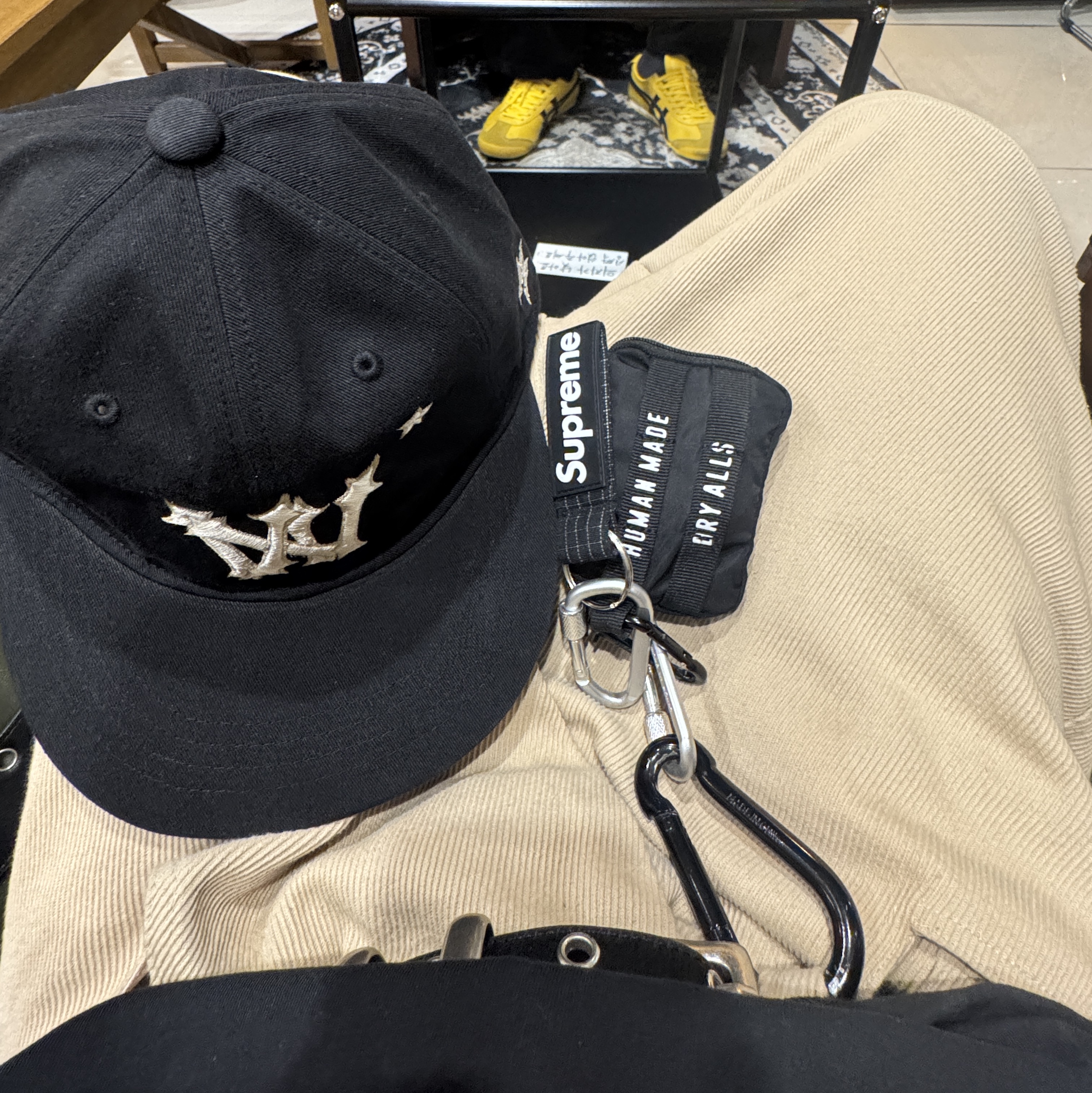 Aoiro 6-Panel Hikari A/N Fitted Cap Black 착용 스타일