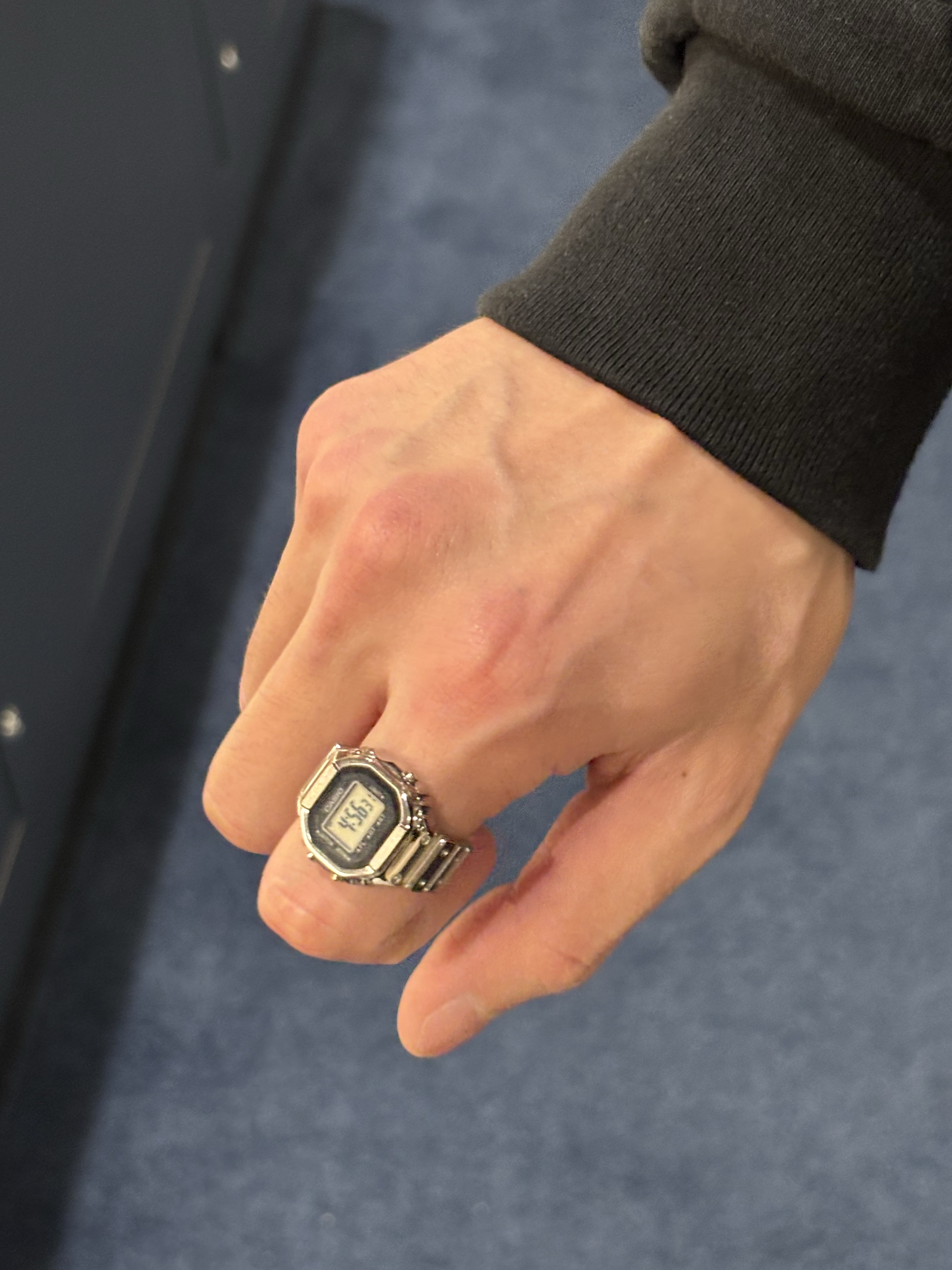 Casio 50th Anniversary Ring Watch CRW-001-1 착용 스타일 - 2