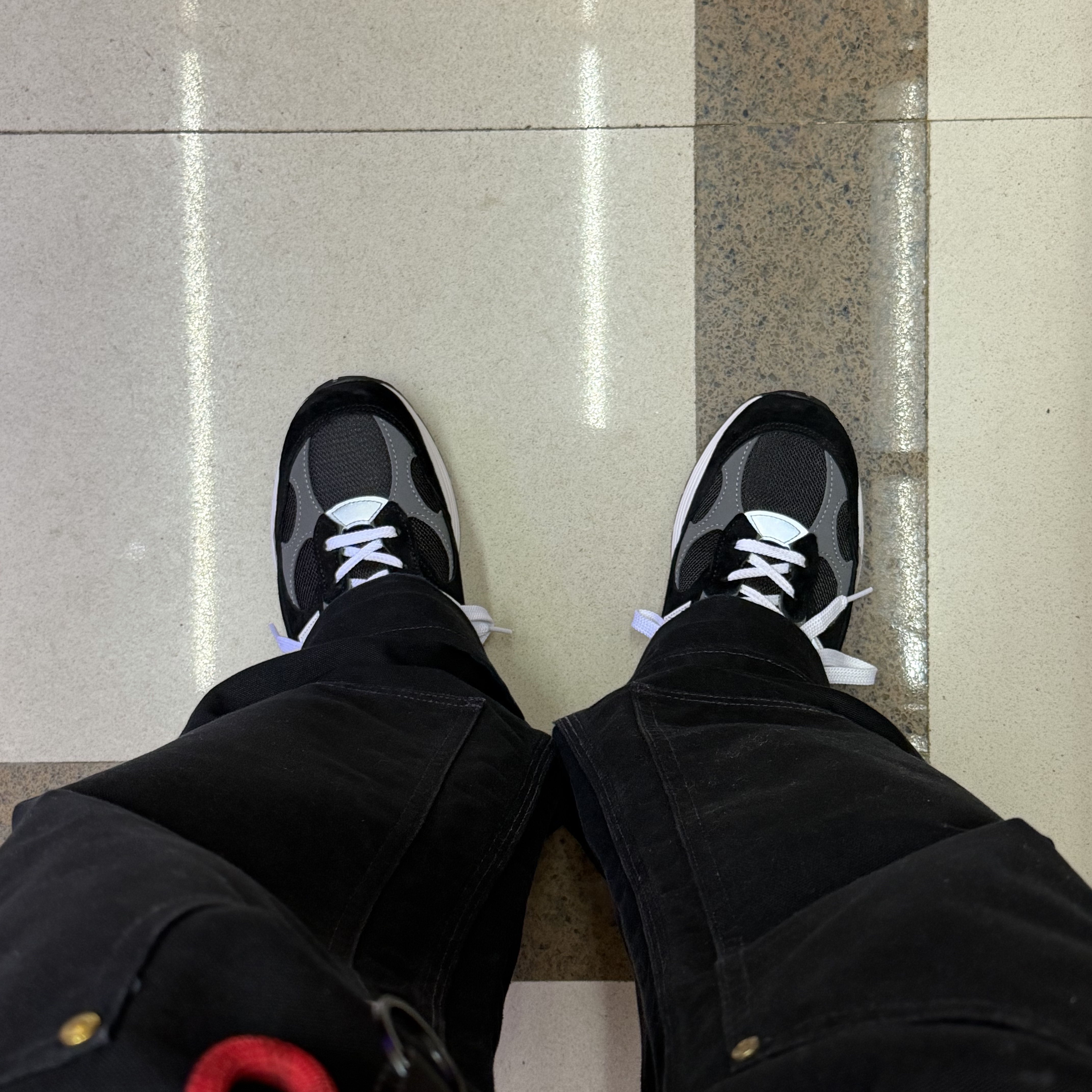 New Balance 992 Made in USA Core Black Grey 착용 스타일