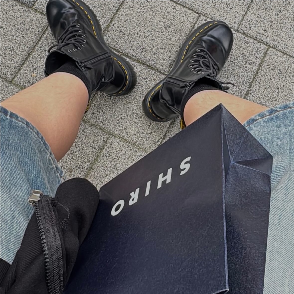 Dr. Martens Jadon Boots Black 착용 스타일 - 1