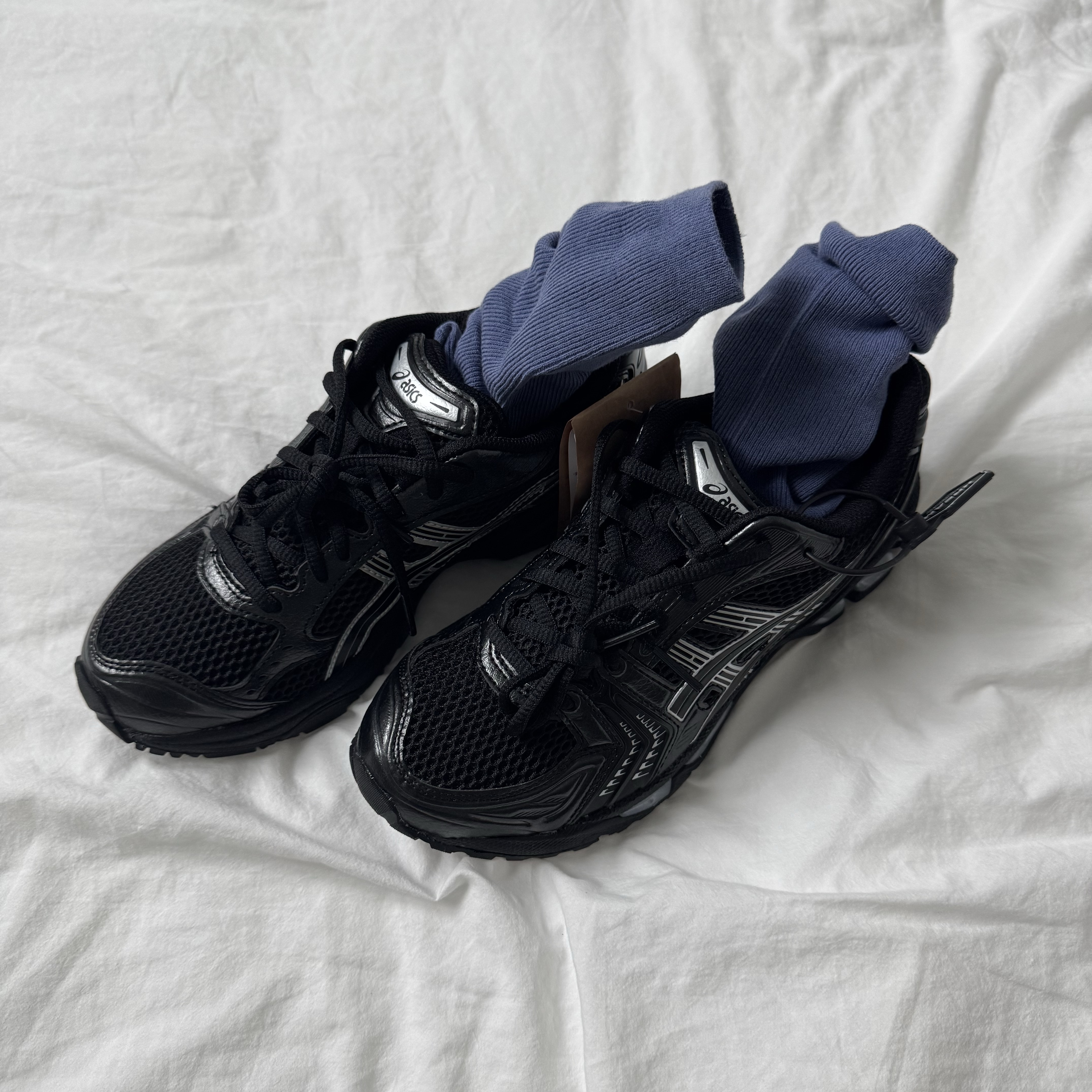 Asics Gel-Kayano 14 Black Pure Silver 착용 스타일 - 1