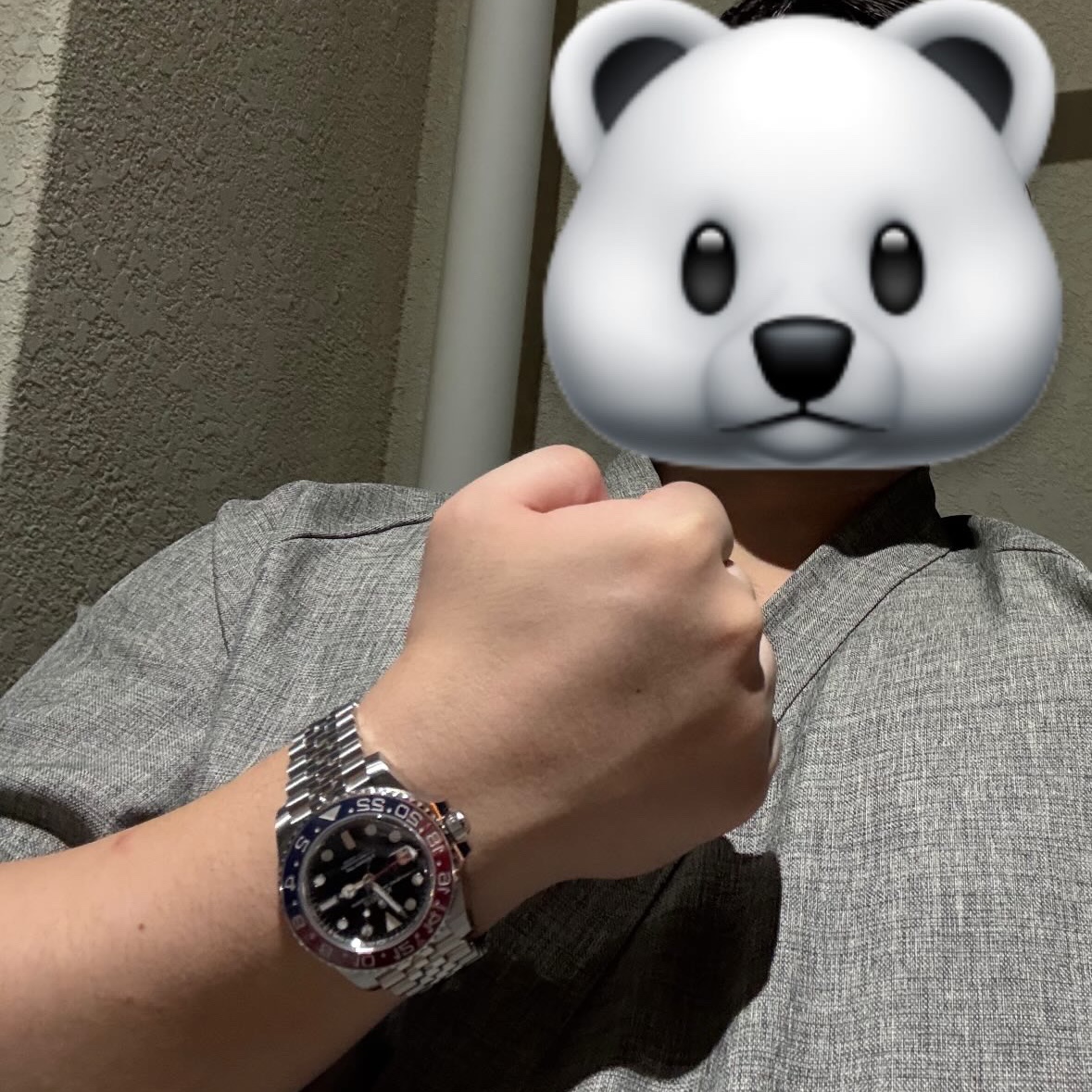 Dior Jacquard Oblique Polo Shirt White Blue Brown, Tiffany & Co. Tiffany Sixteen Stone Ring Platinum with Diamonds 착용 스타일 - 4
