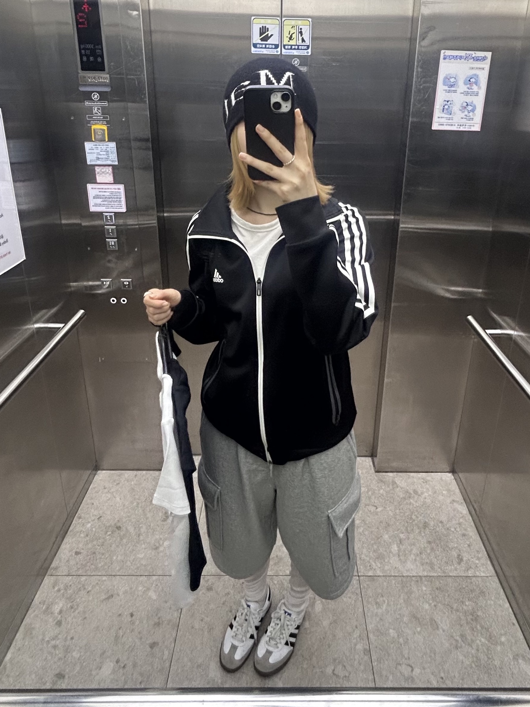 Adidas Adicolor Classics Firebird Track Top Black - KR Sizing, Adidas Samba OG Cloud White 착용 스타일