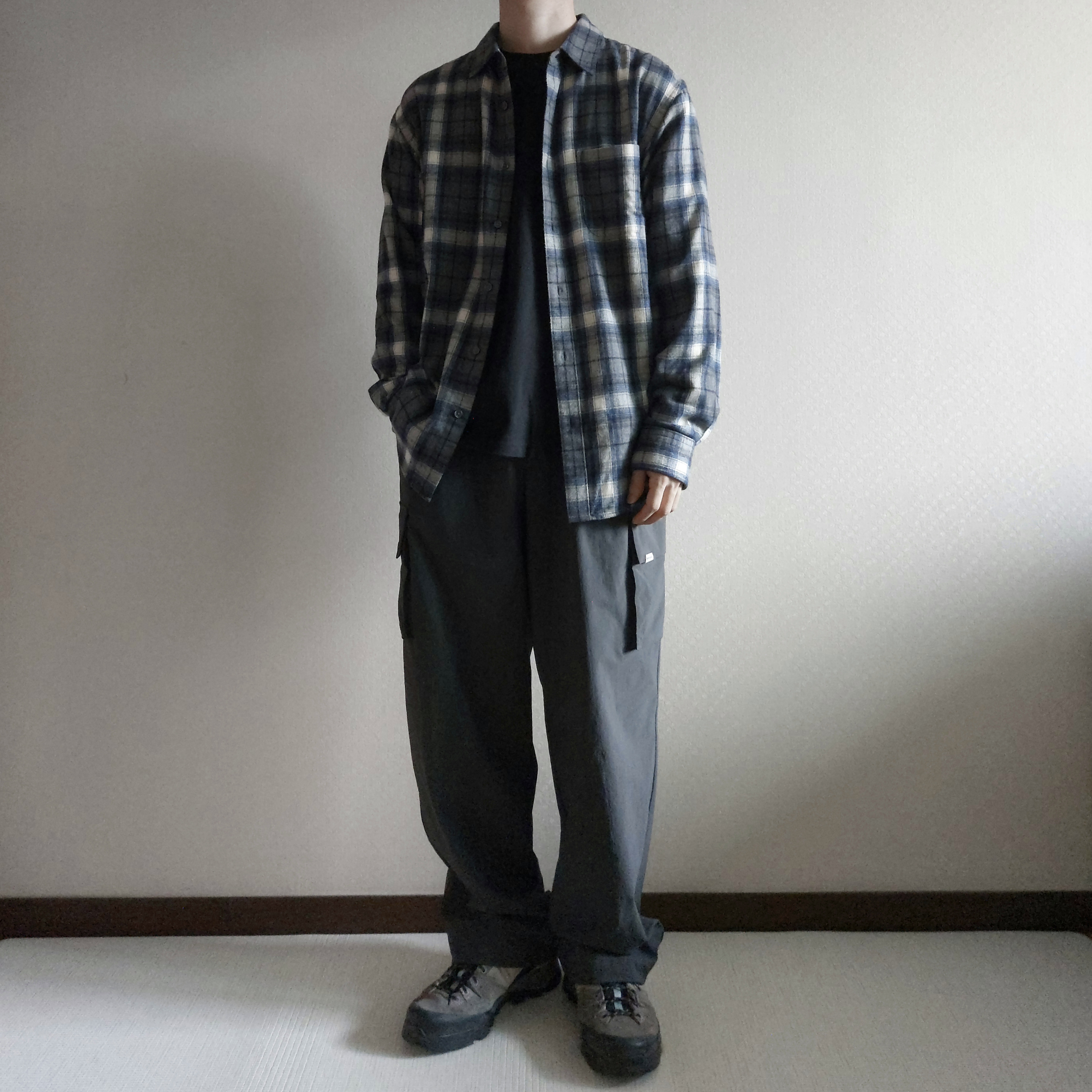 Salomon X-Alp LTR Pewter Vintage Khaki, MUJI Flannel L/S Shirt Blue Check 착용 스타일