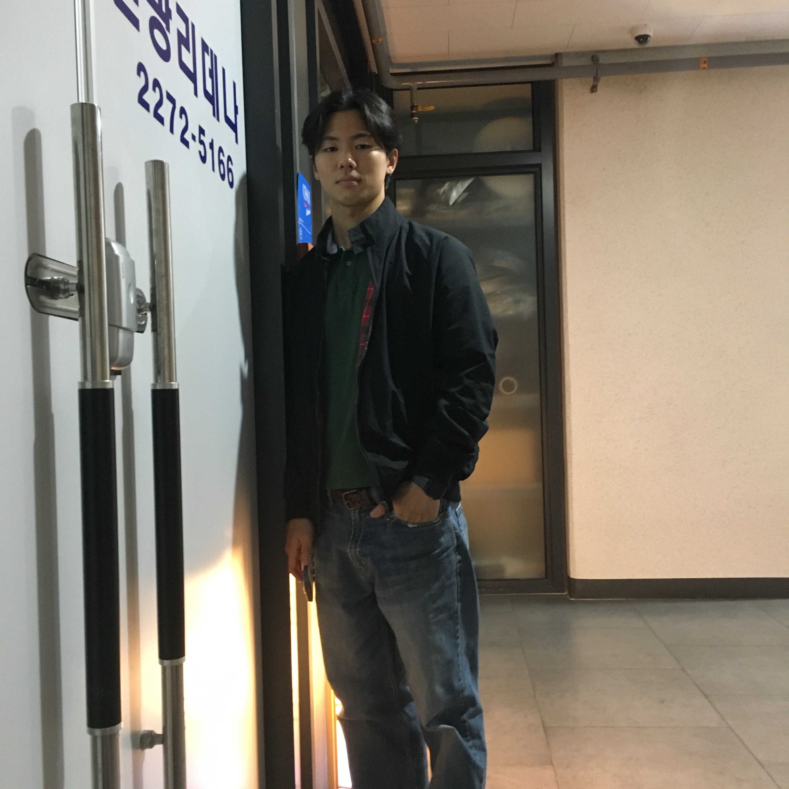 Baracuta G9 Regular fit Harrington Jacket Dark Navy 착용 스타일 - 1