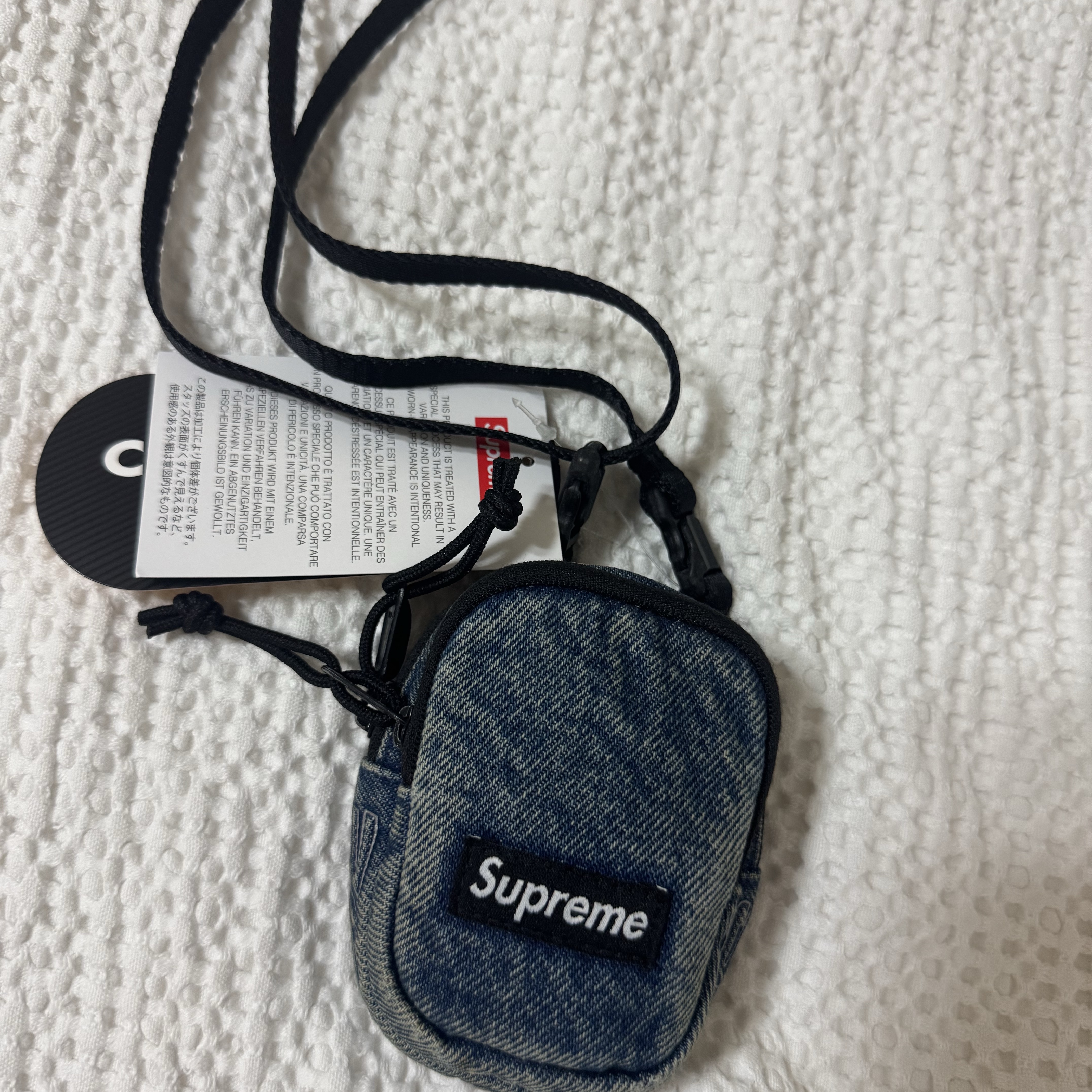 Supreme Denim Mini Utility Bag Washed Indigo - 25FW 착용 스타일