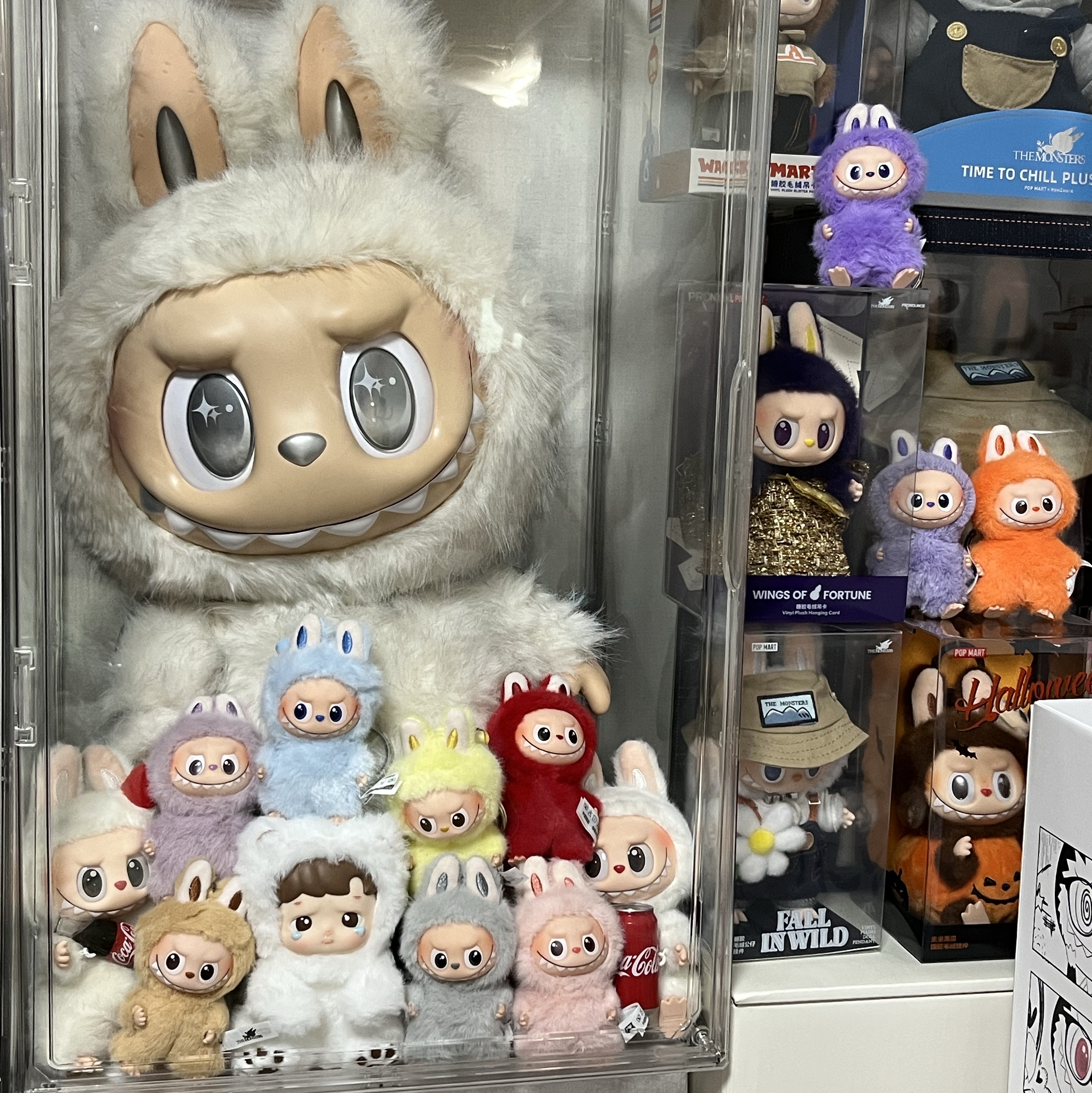 Pop Mart The Monsters Zimomo Angel In Clouds Vinyl Face Doll, Pop Mart The Monsters I Found You Vinyl Face Doll 착용 스타일