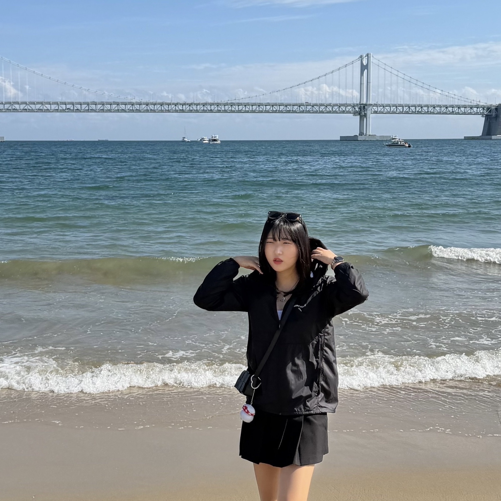 Montbell Wind Blast Hooded Jacket Black 착용 스타일 - 2