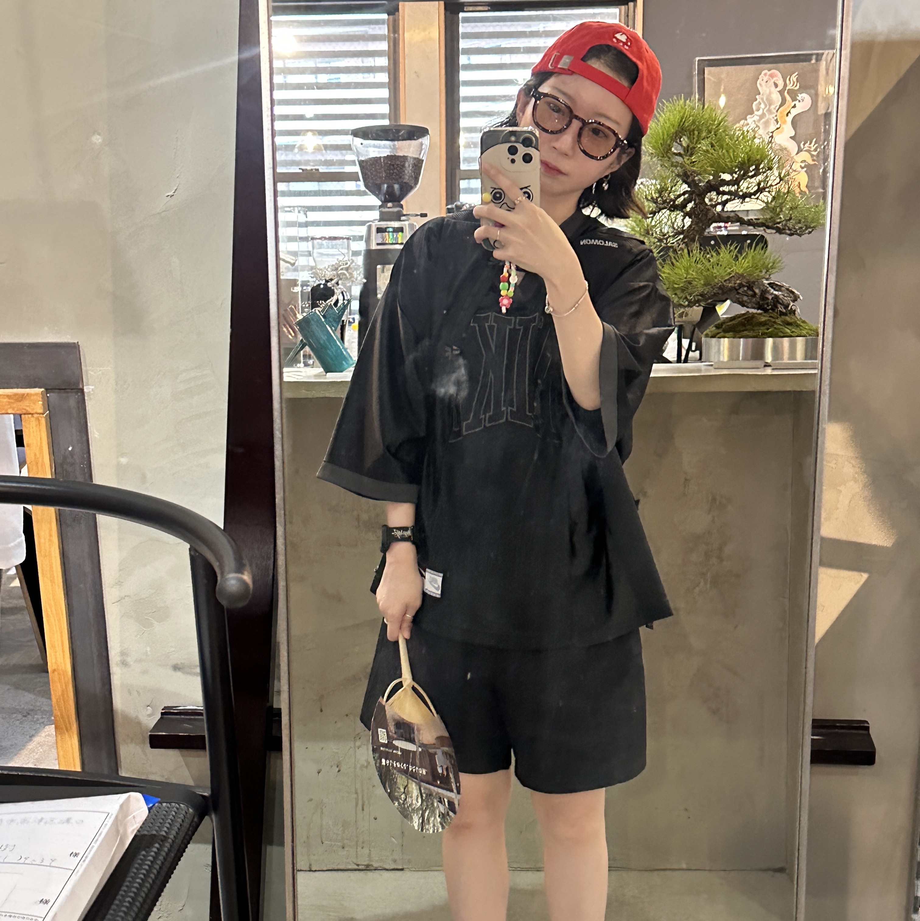(W) Nike NSW Street Oversized Graphic Jersey Black - Asia, Nike V2K Run Black Anthracite 착용 스타일 - 2