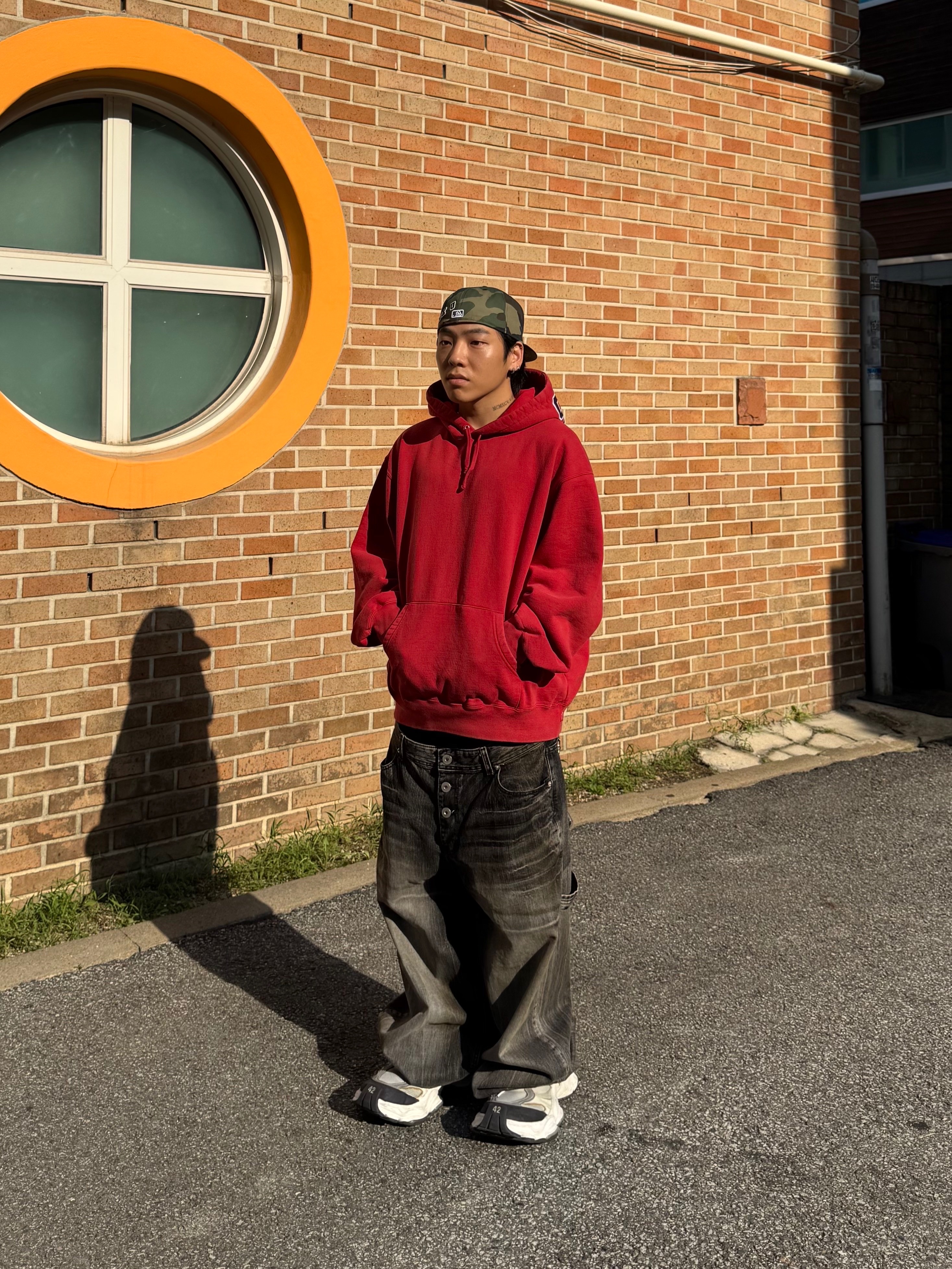Supreme Team 94 Hooded Sweatshirt Red - 25SS 착용 스타일 - 5