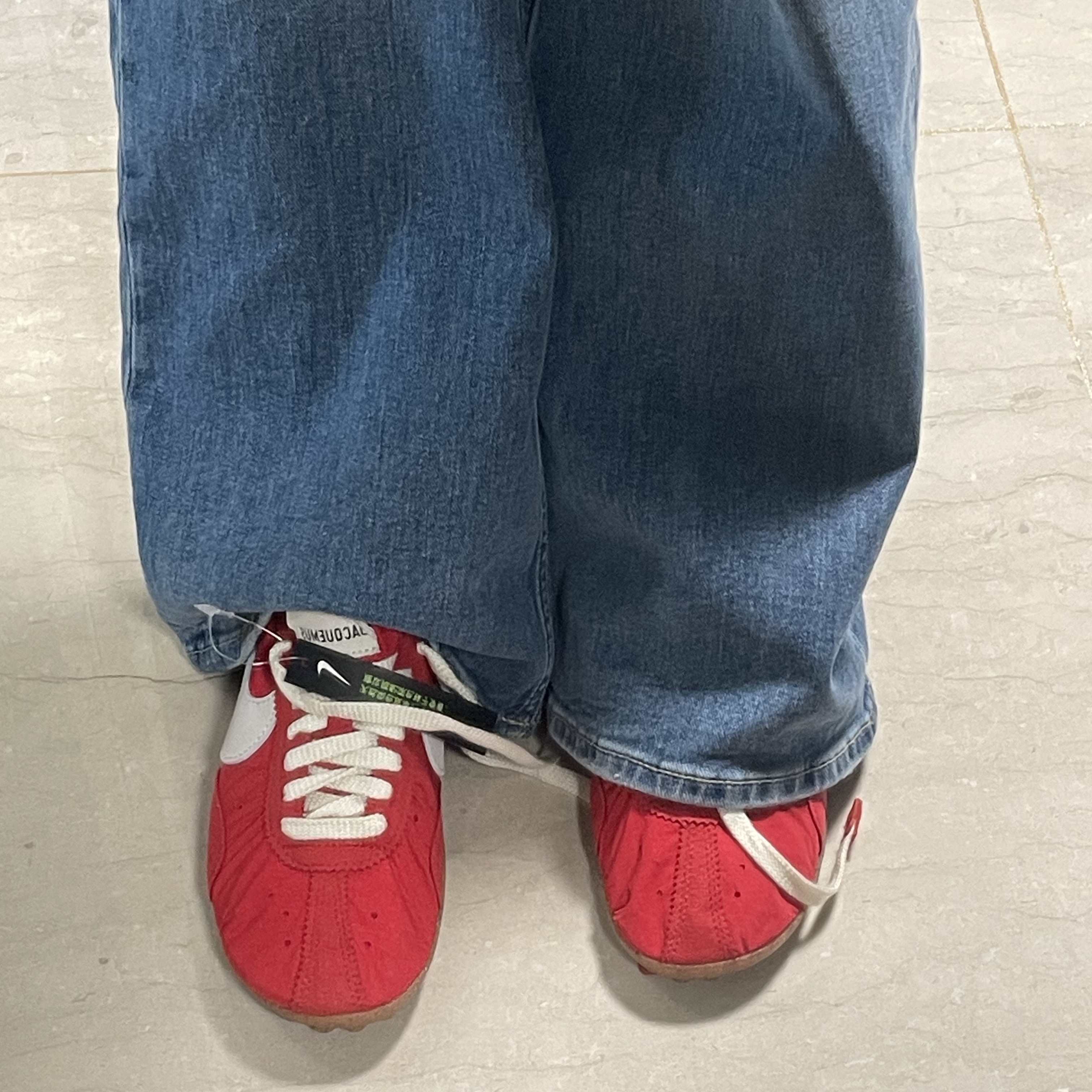 Nike x Jacquemus Moon Shoe SP University Red and Bicycle Yellow 착용 스타일 - 1