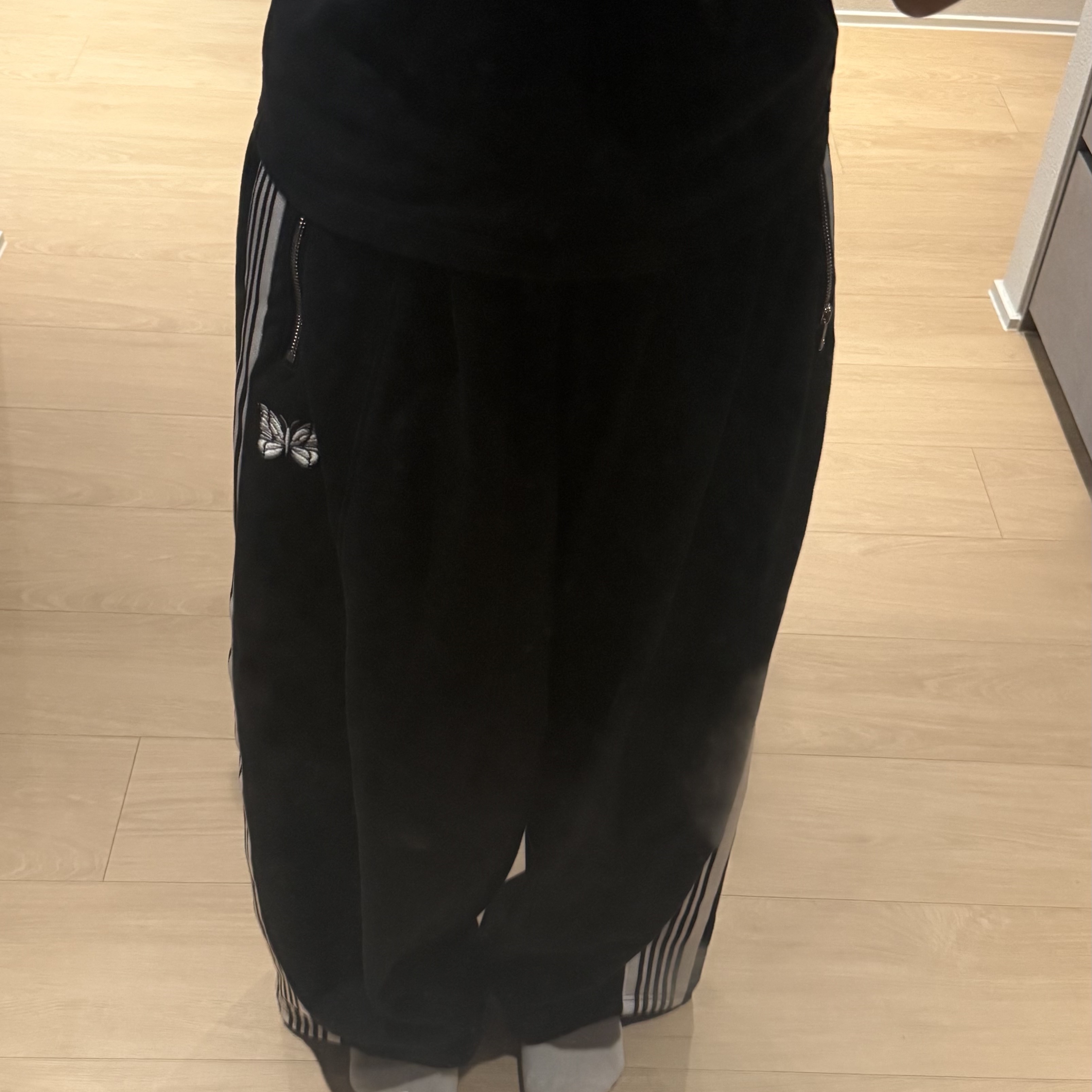 Needles x LHP H.D. Track Pants Cotton Jersey Black 착용 스타일 - 3