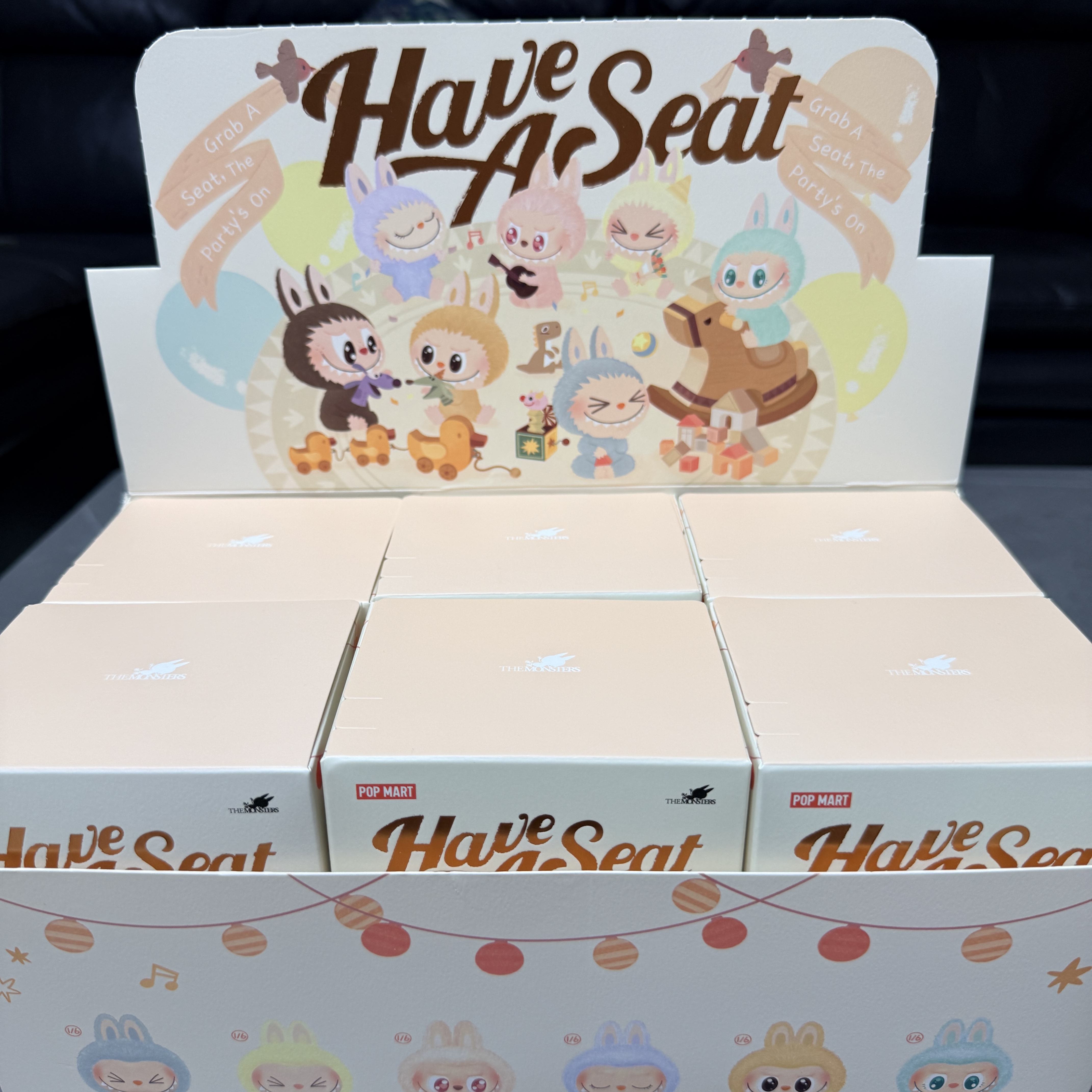 Pop Mart Labubu Let's Play Together Doll Series Sealed Case (6 Blind Boxes) 착용 스타일