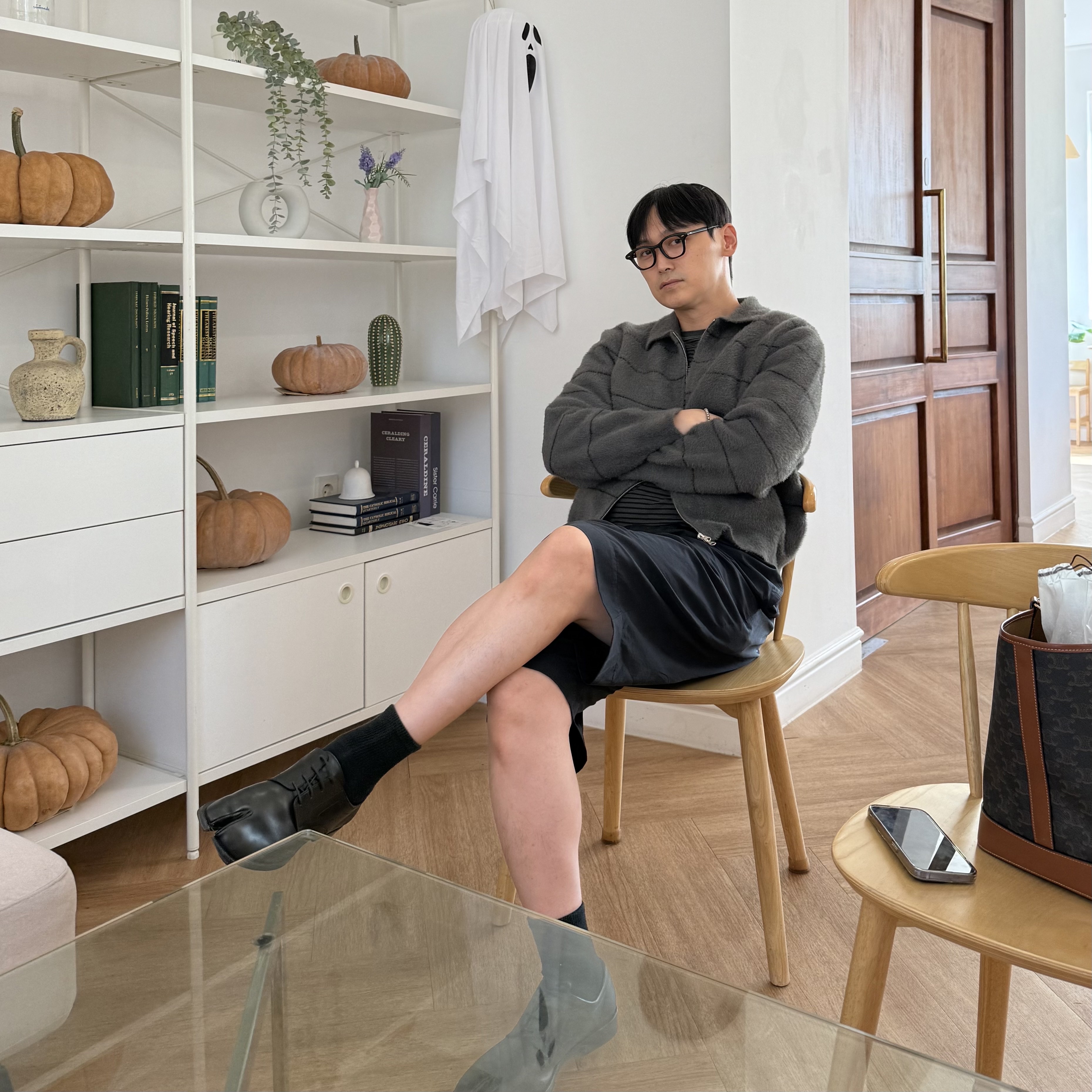 Maison Margiela Tabi Lace-Up Shoes Black 착용 스타일 - 3