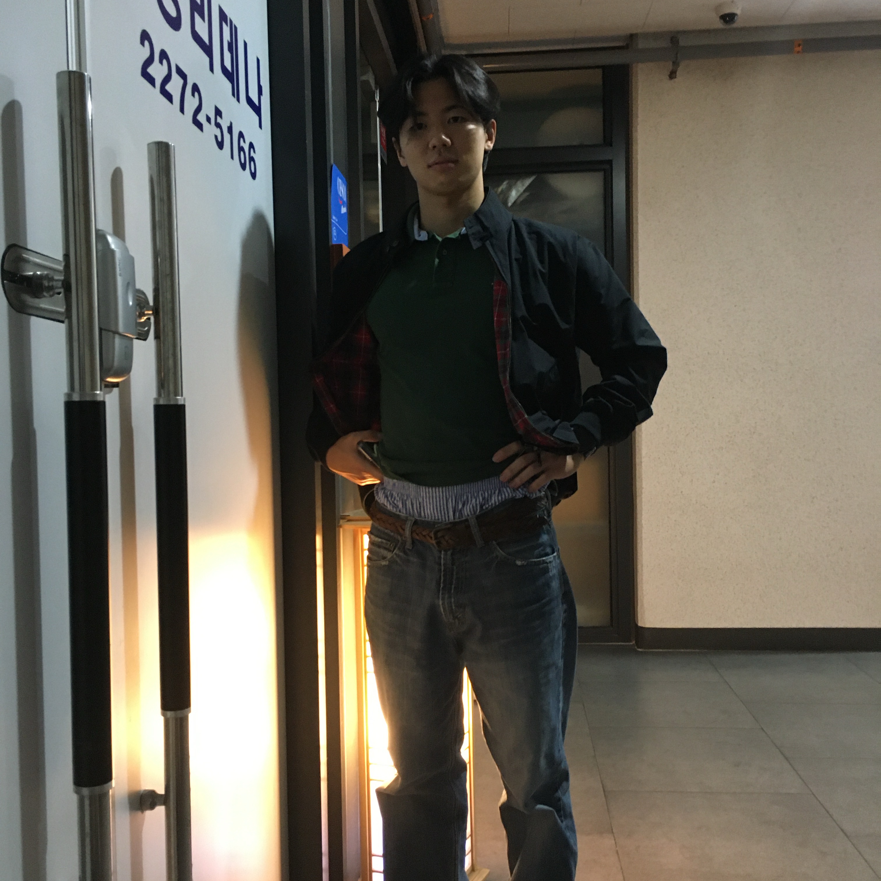 Baracuta G9 Regular fit Harrington Jacket Dark Navy 착용 스타일 - 2