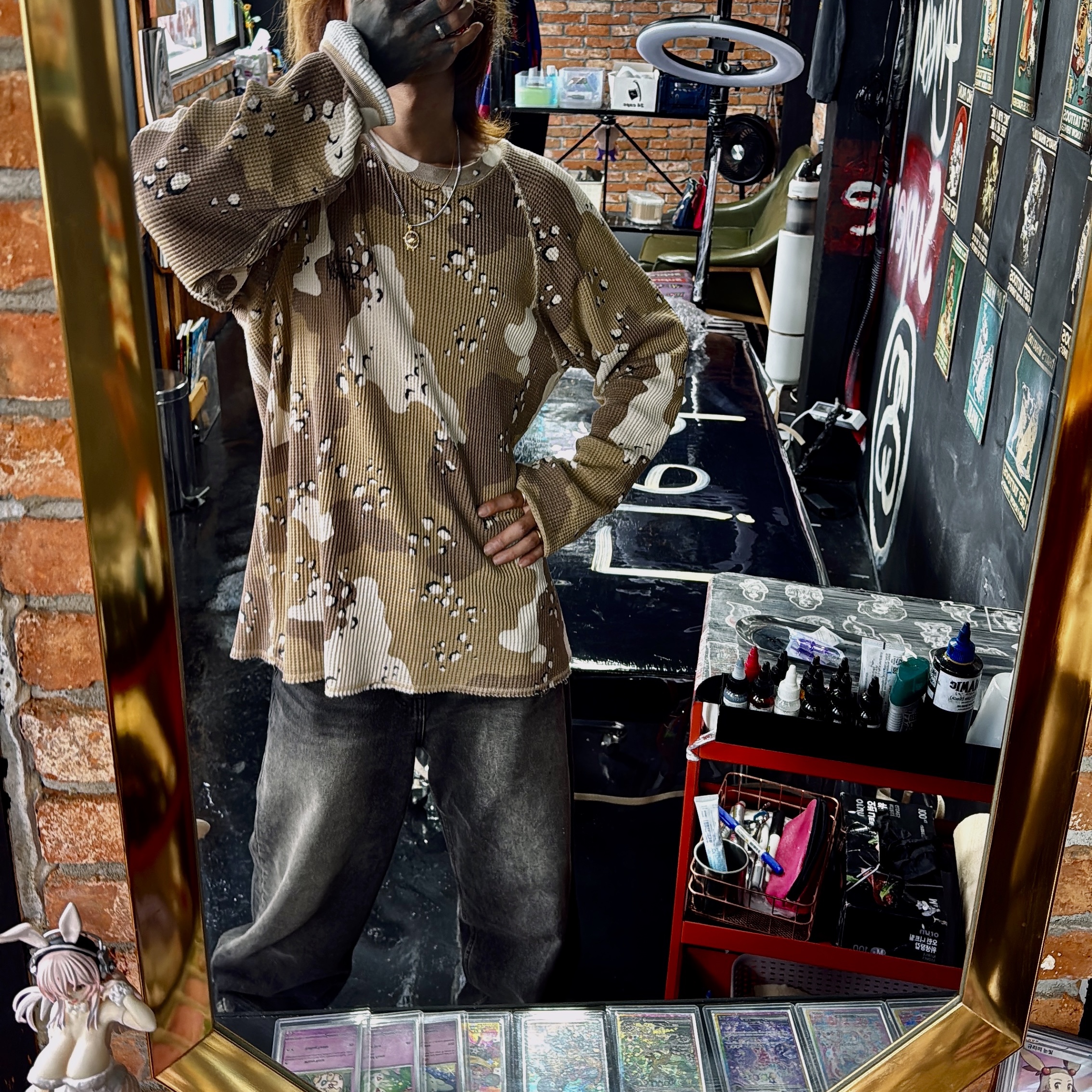 Stussy Raglan Thermal LS Crew Desert Camo 착용 스타일