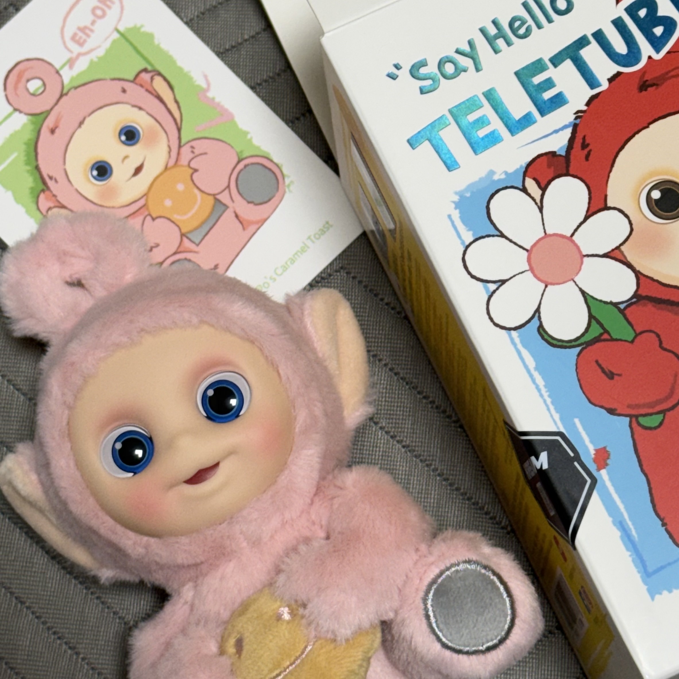 Pop Mart Teletubbies Say Hello Series Figures Sealed Case (1 Blind Box) 착용 스타일