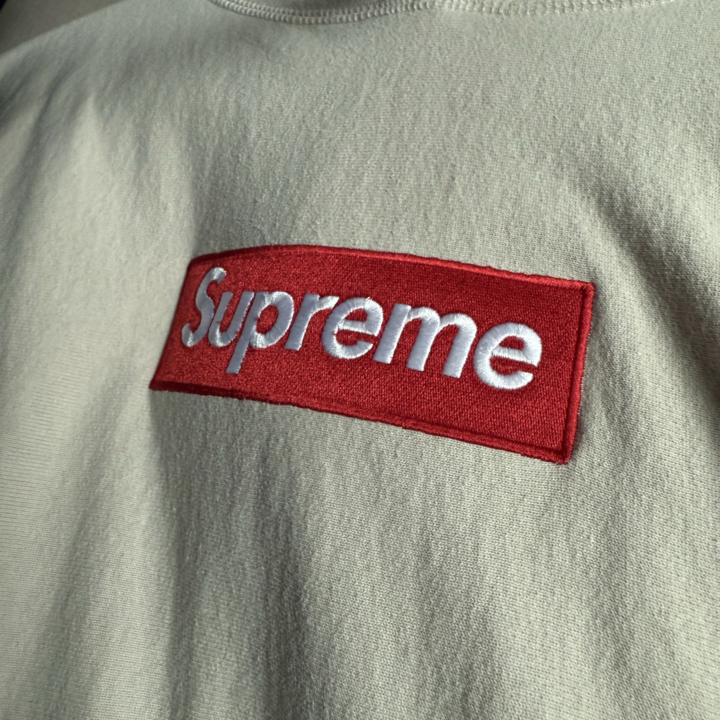 Supreme Box Logo Hooded Sweatshirt Stone - 24FW 착용 스타일