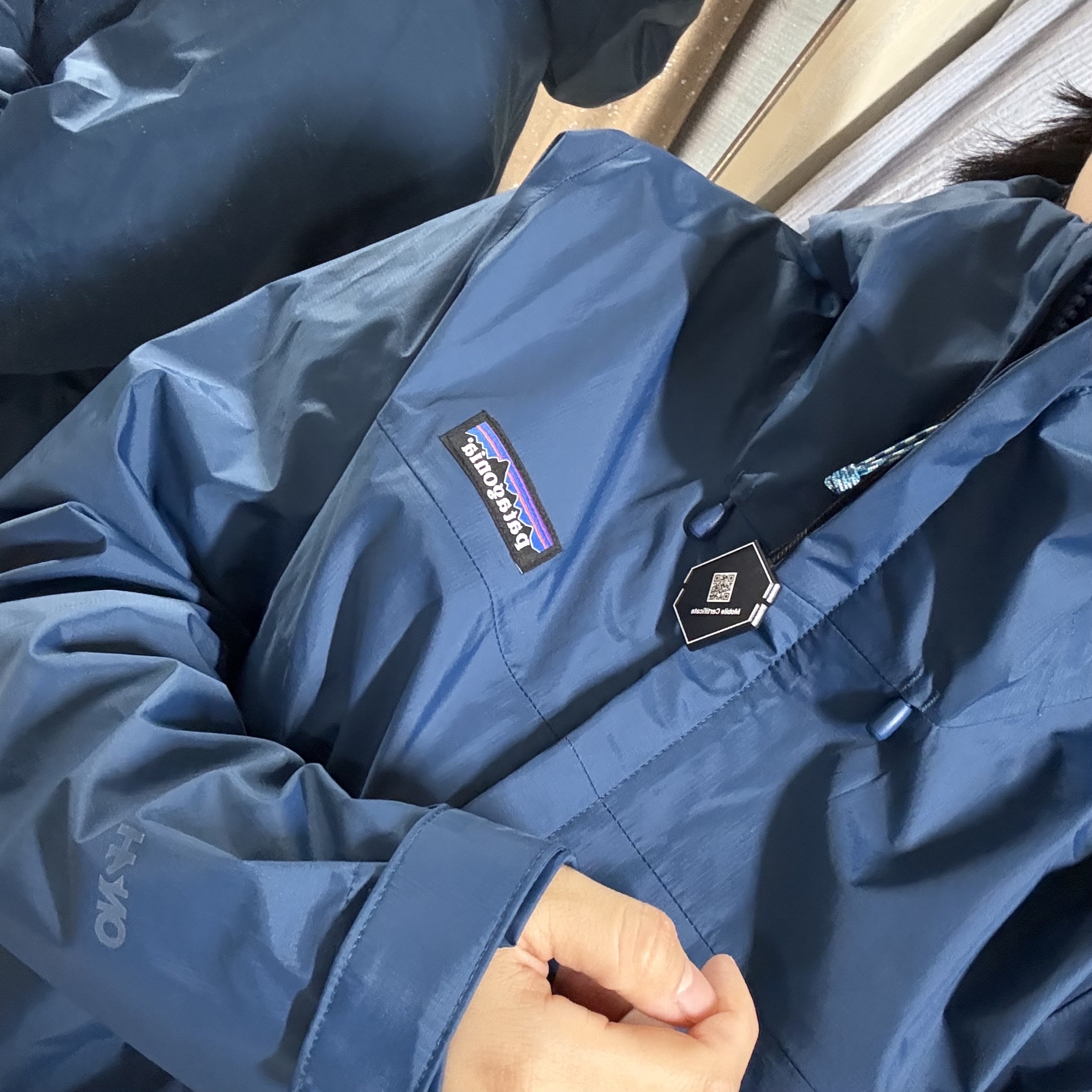 (W) Patagonia Torrentshell 3L Rain Jacket Lagome Blue 착용 스타일 - 2