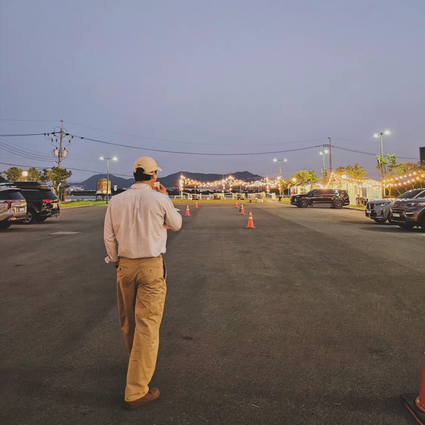 (W) Nike Air Force 1 '07 Cacao Wow 착용 스타일 - 1