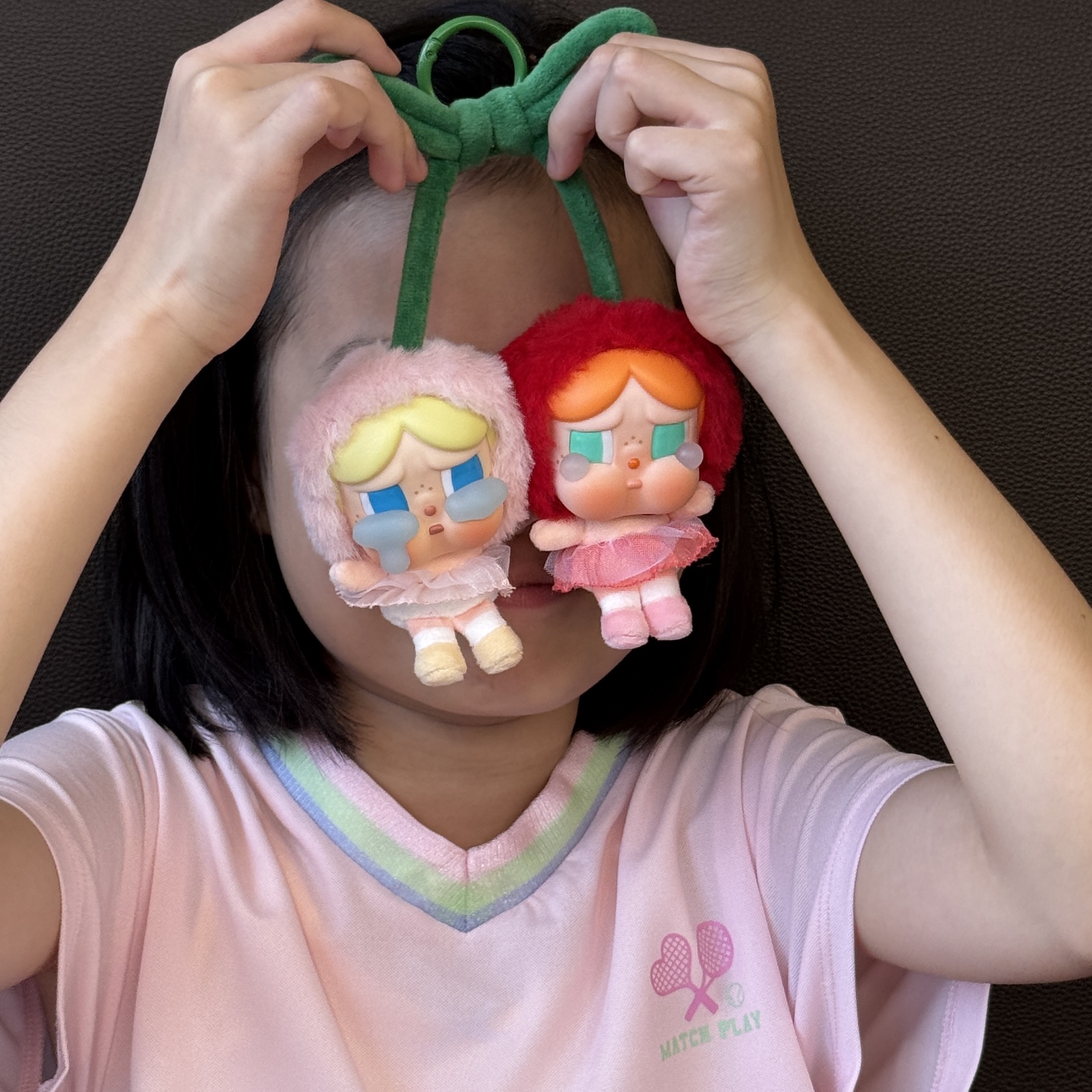 Pop Mart Crybaby Crying For Love Series Vinyl Plush 착용 스타일