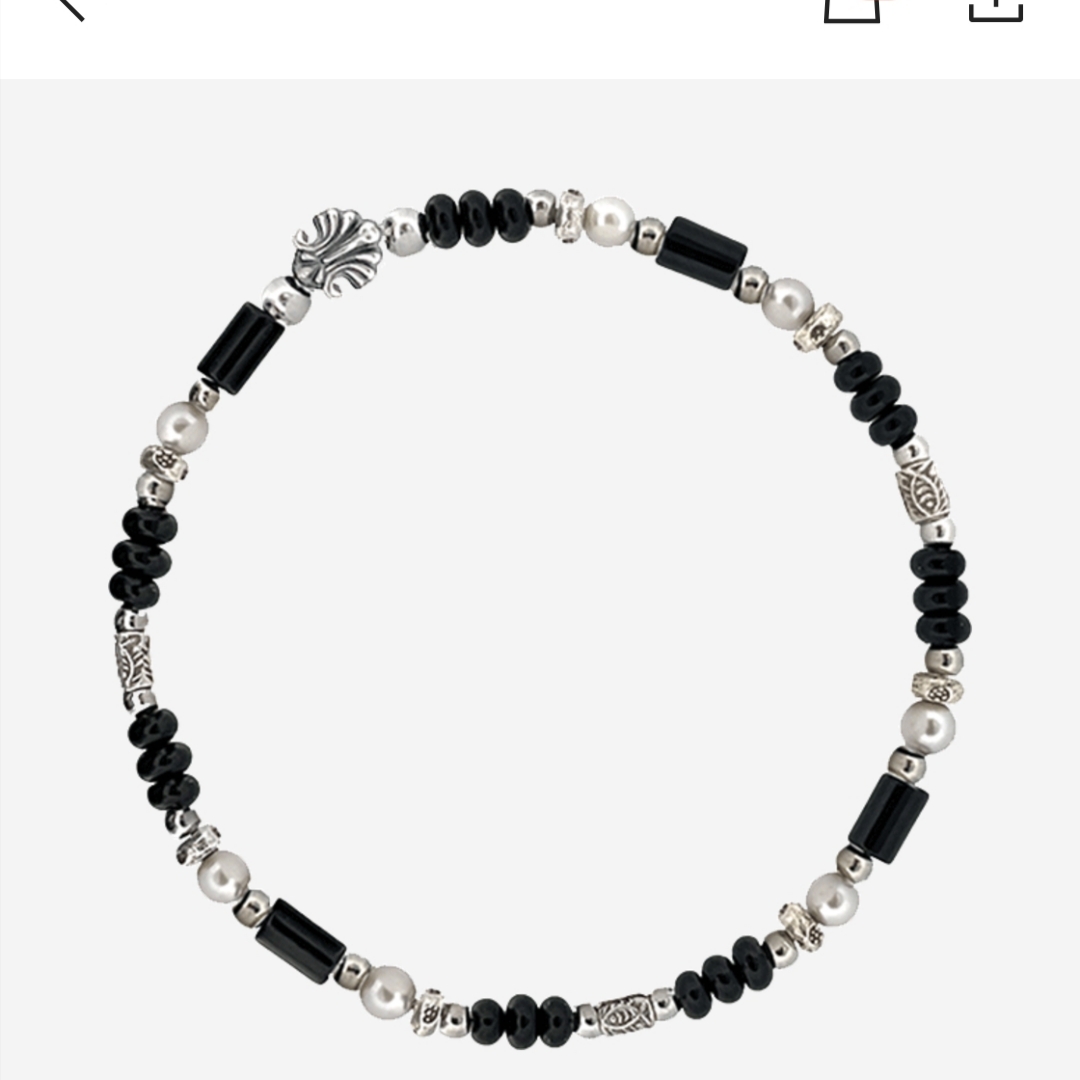 [KREAM 단독] Scudo Shell Black Pearl Beads Bracelet 착용 스타일