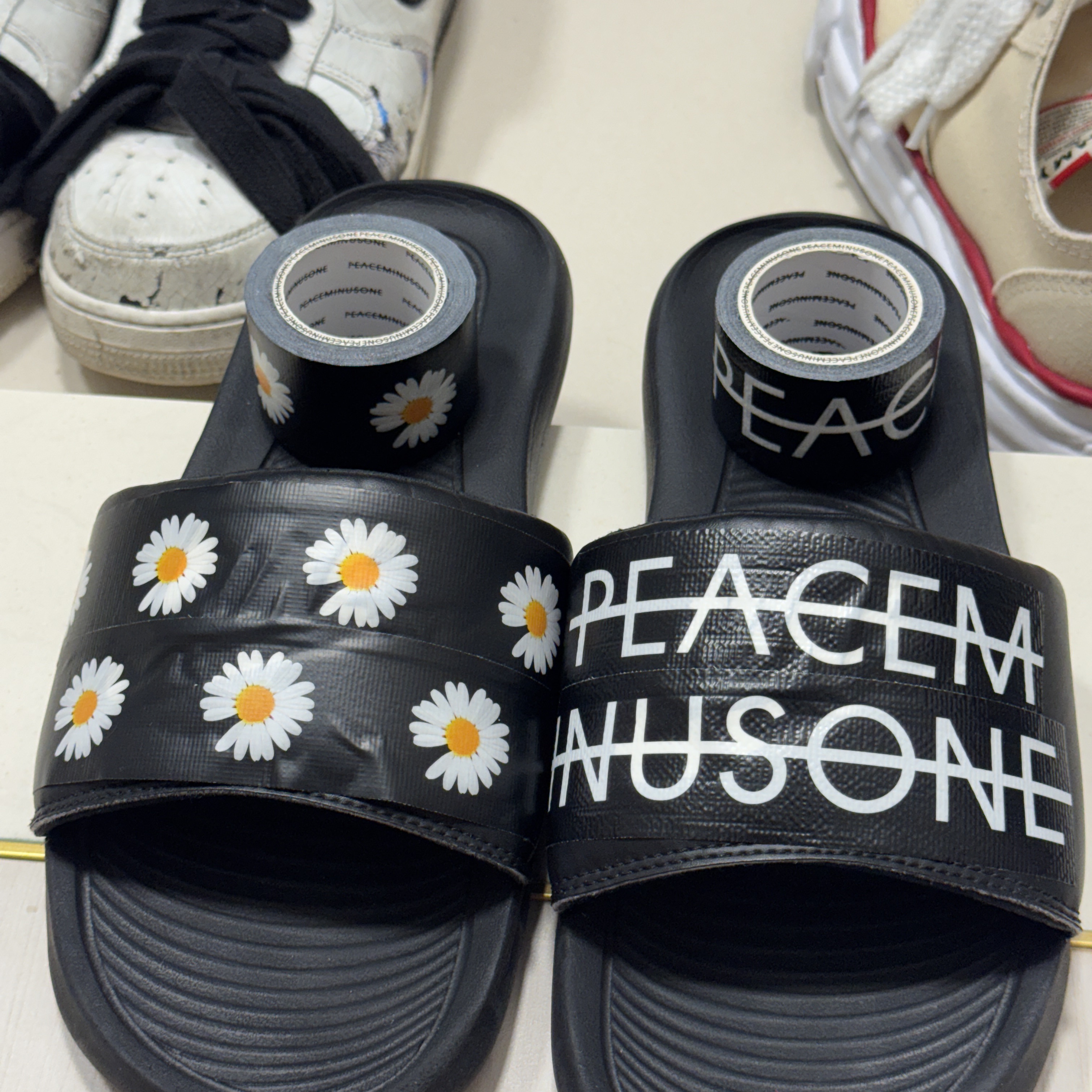 Nike x Peaceminusone Air Force 1 Low Para-Noise 2.0, Maison Mihara Yasuhiro Peterson OG Sole Canvas Low-top Sneakers Natural 착용 스타일