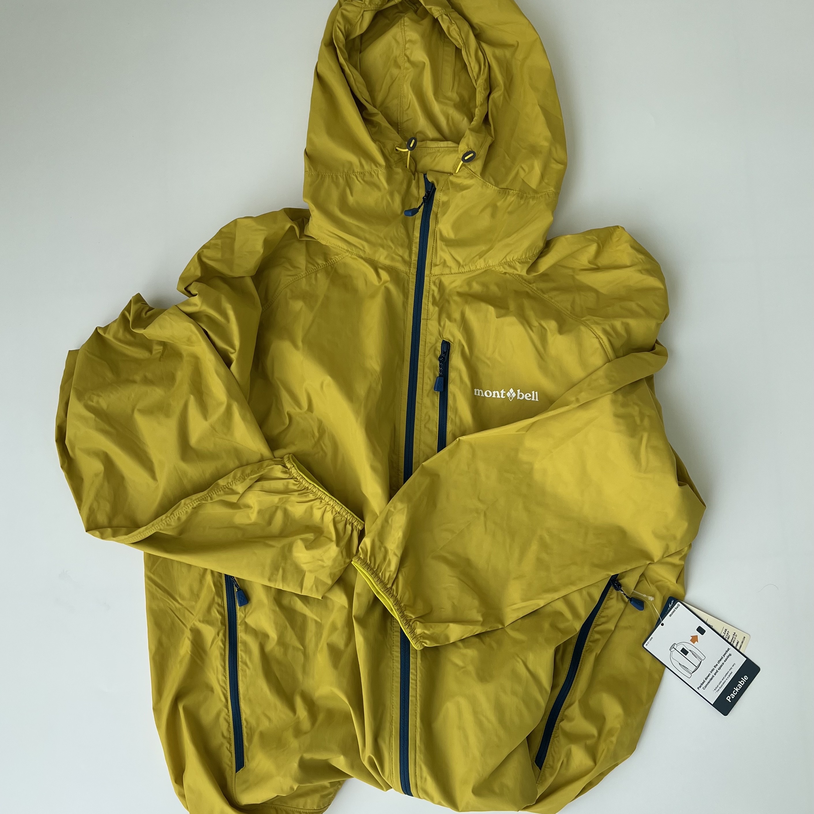 Montbell Wind Blast Hooded Jacket Black, Montbell Wind Blast Hooded Jacket Dark Green 착용 스타일 - 5