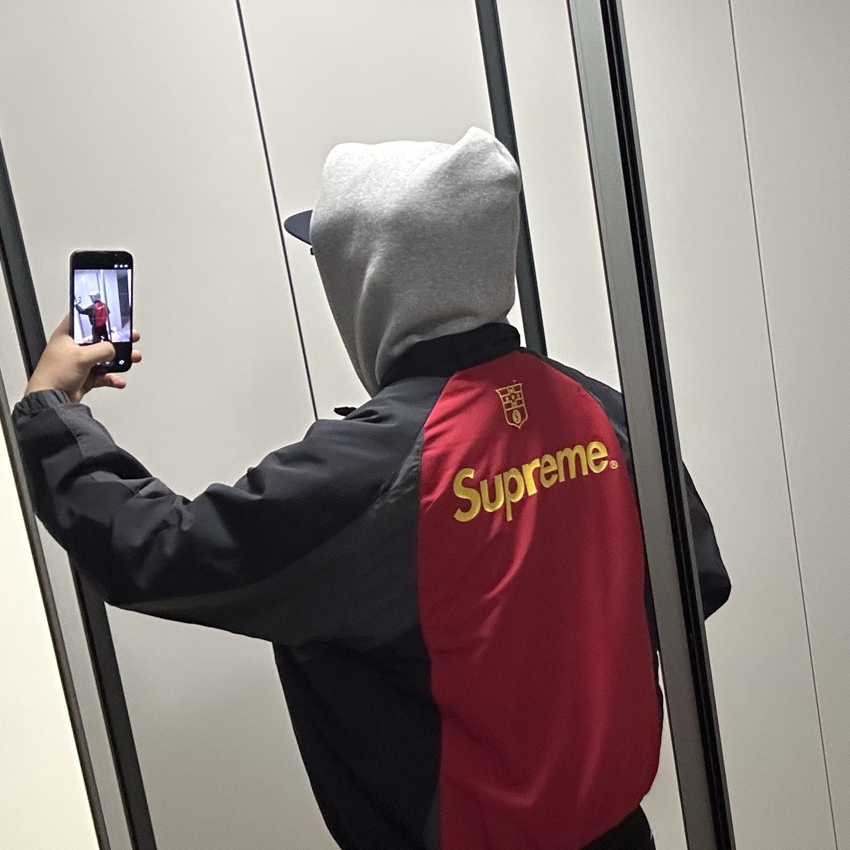 Supreme S Logo Track Jacket Black - 24FW 착용 스타일