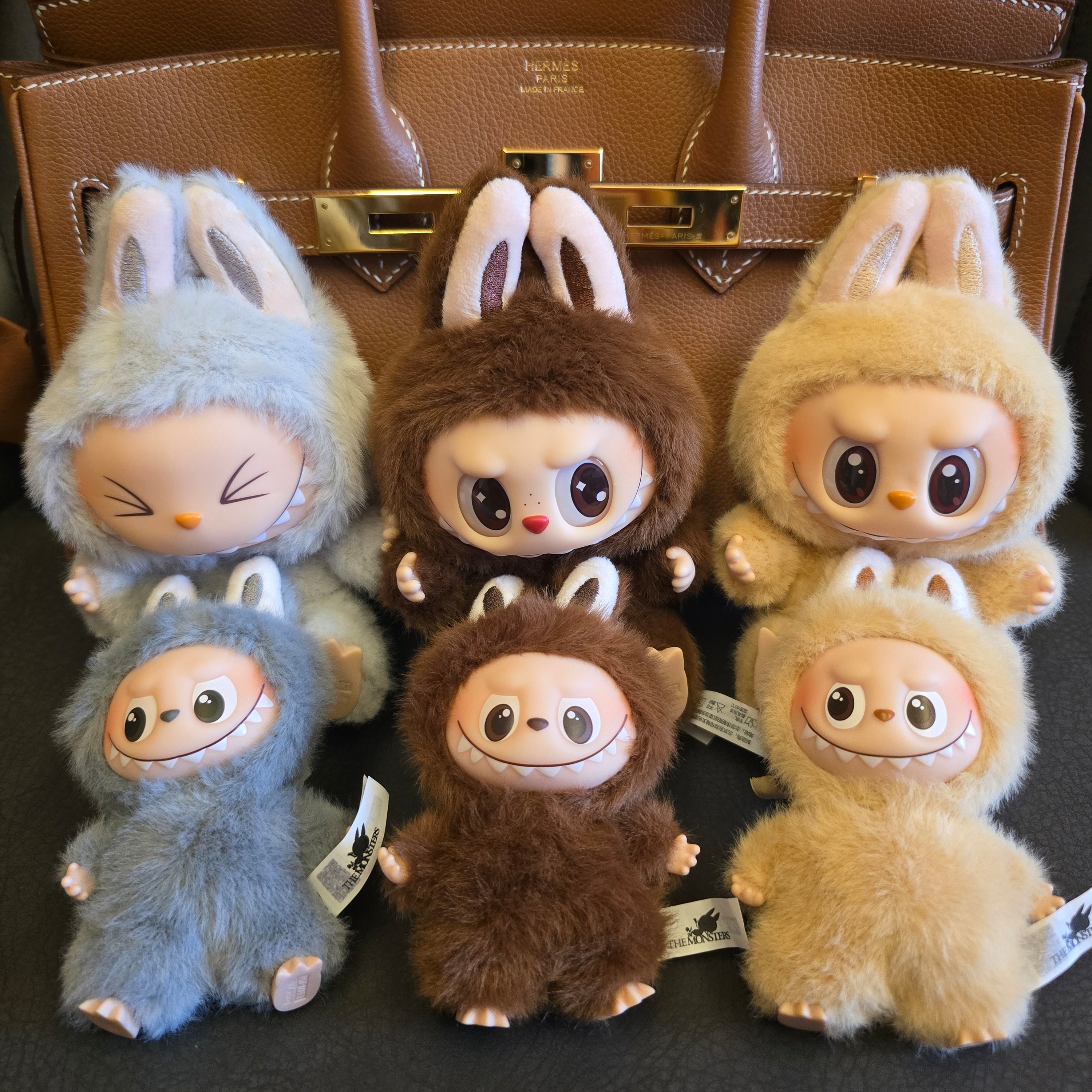 Pop Mart Labubu Let's Play Together Doll Series Sealed Case (6 Blind Boxes), Pop Mart Labubu Let's Play Together Doll Series Sealed Case (1 Blind Box) 착용 스타일