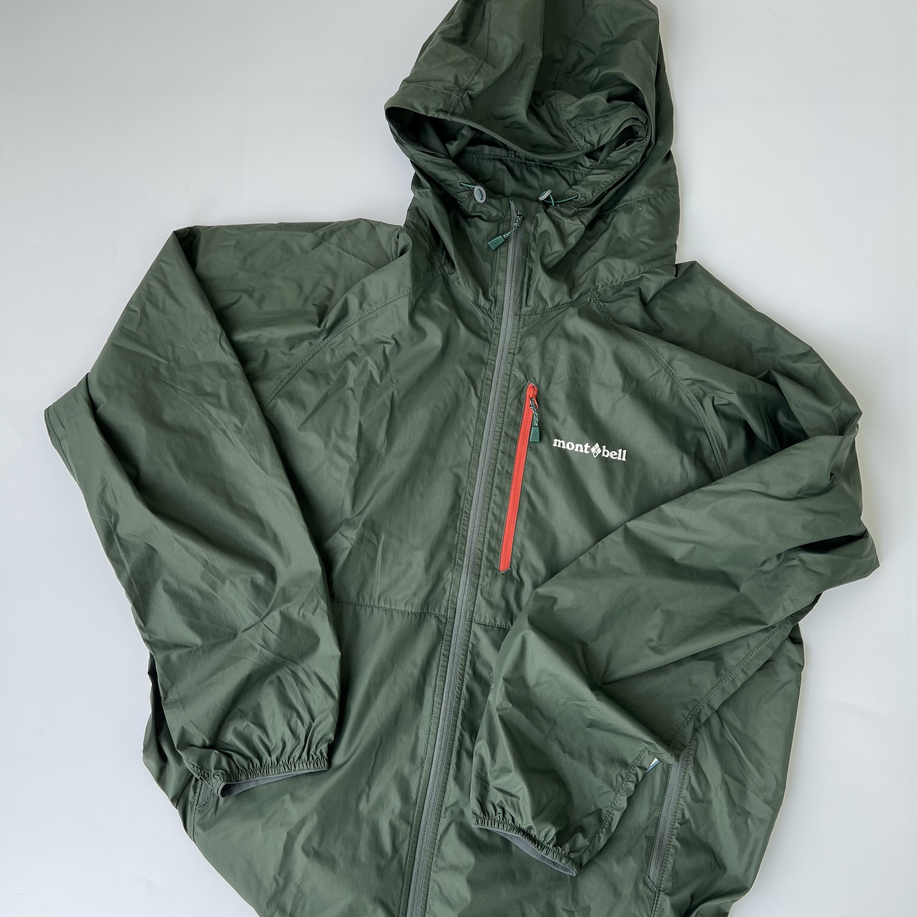 Montbell Wind Blast Hooded Jacket Black, Montbell Wind Blast Hooded Jacket Dark Green 착용 스타일 - 6