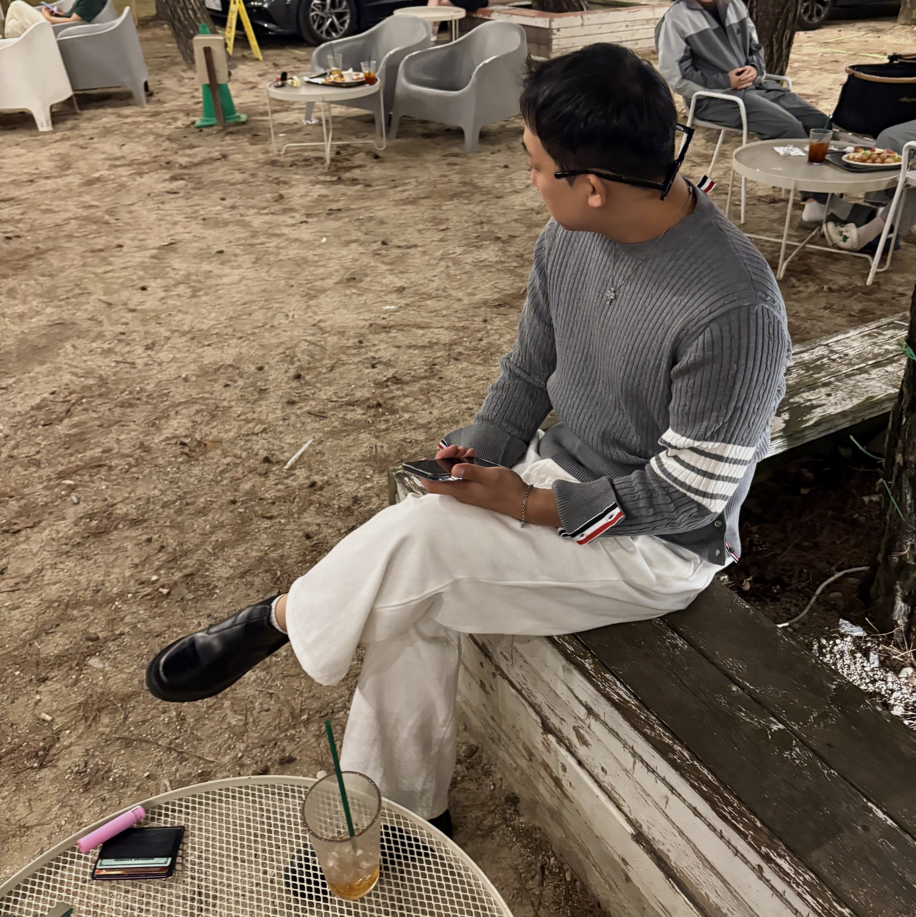 Thom Browne Baby Cable Rib Cotton 4-Bar Crew Neck Pullover Light Grey, Bottega Veneta Logo Print Card Case Black 착용 스타일