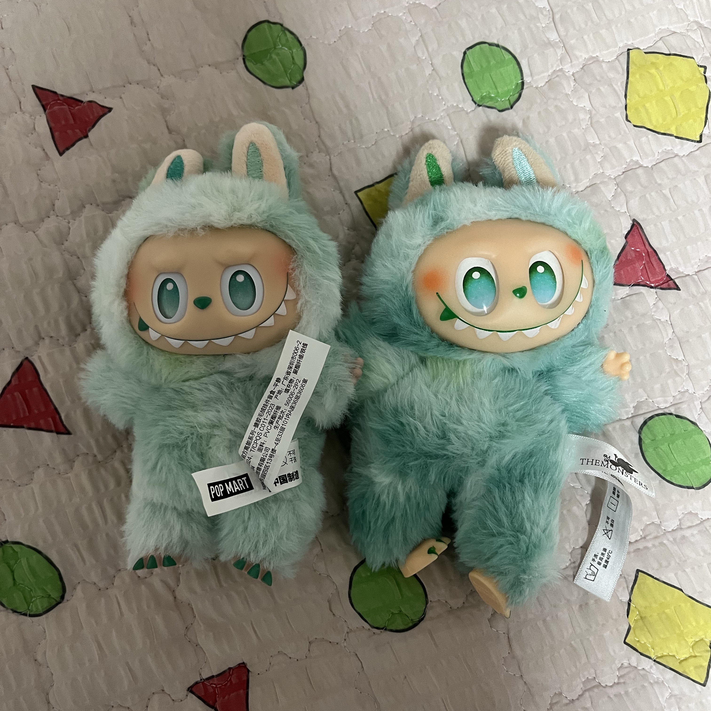 Pop Mart Labubu The Monsters Highlight Series Sealed Case (1 Blind Box) 착용 스타일 - 2