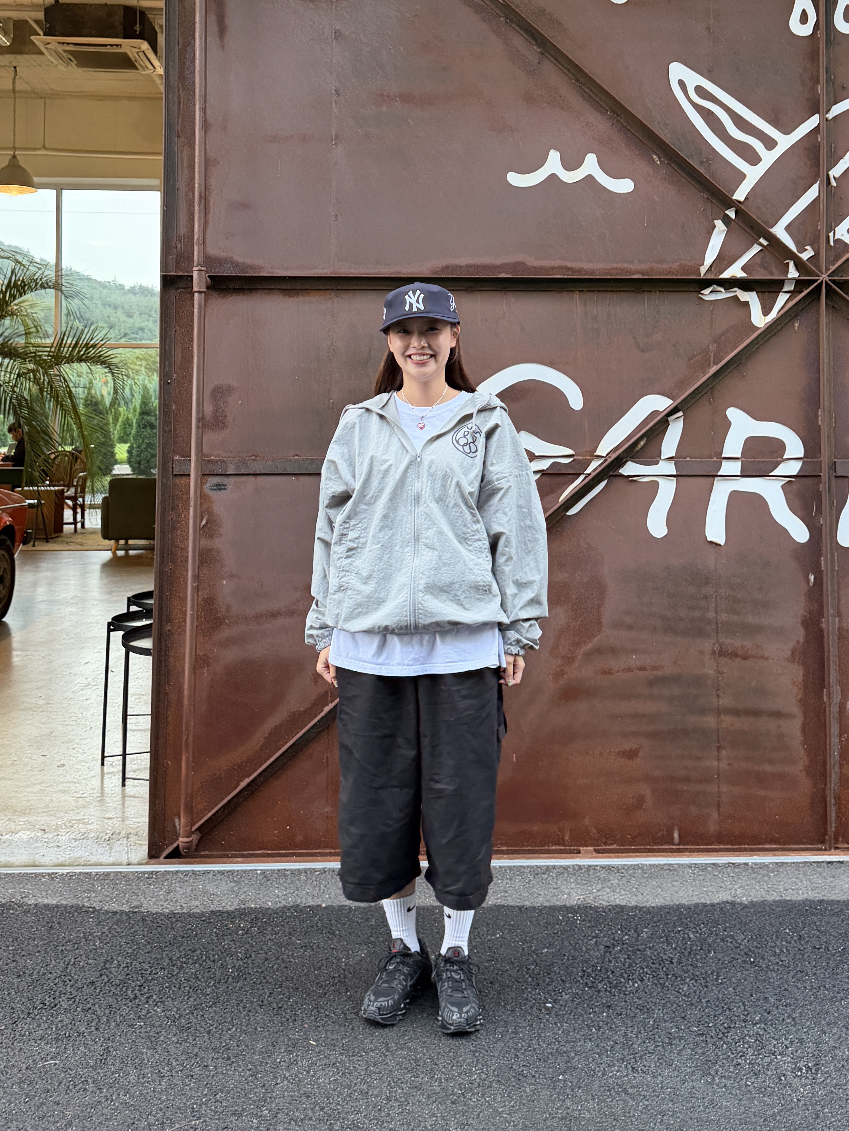 Yeezy x Gosha Rubchinskiy Vulture WB-01 Jacket Mocha, New Era MLB New York Yankees Pillbox Series Ball Cap Navy 착용 스타일 - 4