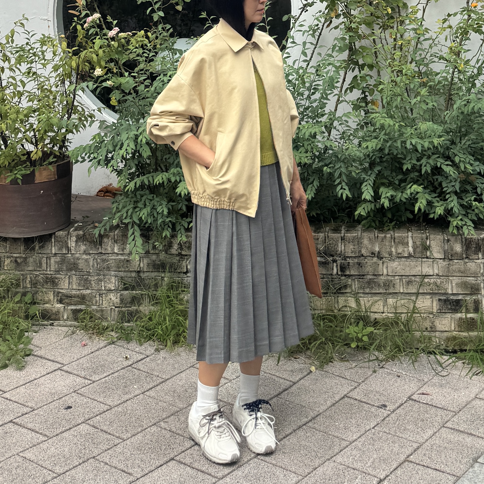 New Balance 204L Timberwolf Linen 착용 스타일 - 4