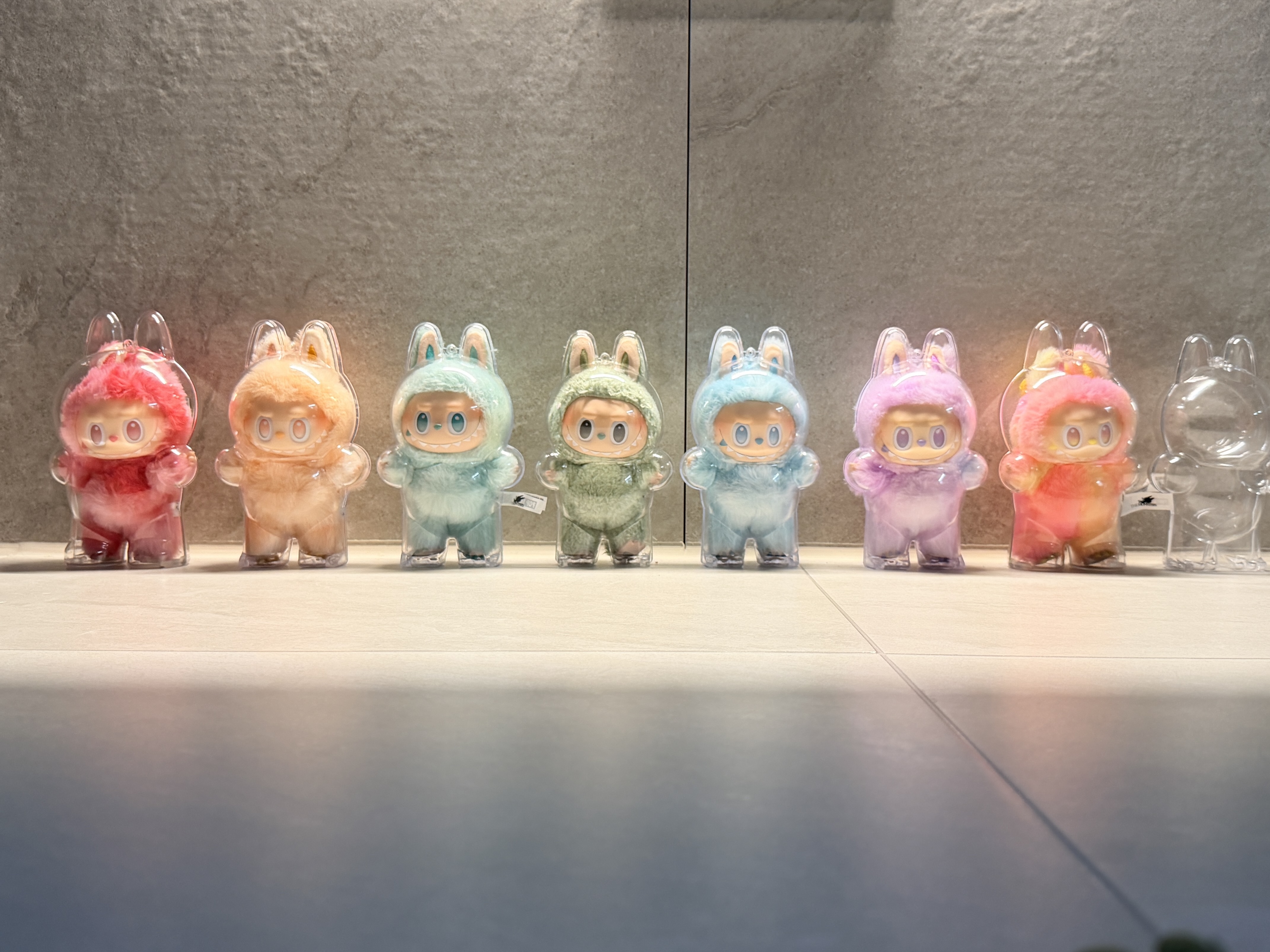 Pop Mart Labubu The Monsters Highlight Series Happiness Keyring (Opened Case), Pop Mart Labubu The Monsters Highlight Series Love Keyring (Opened Case) 착용 스타일