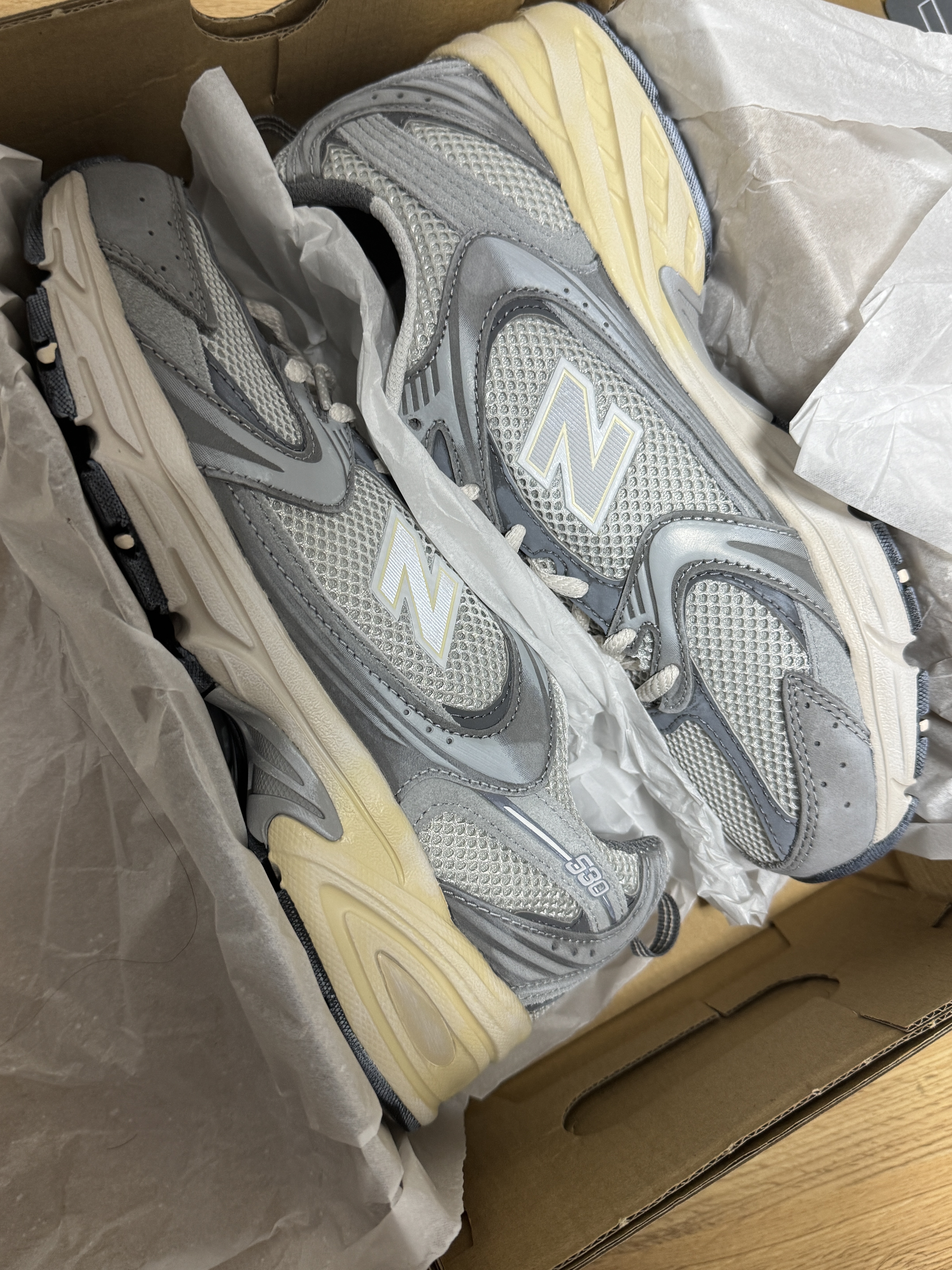 New Balance 530 Premium Vintage Grey Matter, Casio A-159WA-N1 착용 스타일 - 1