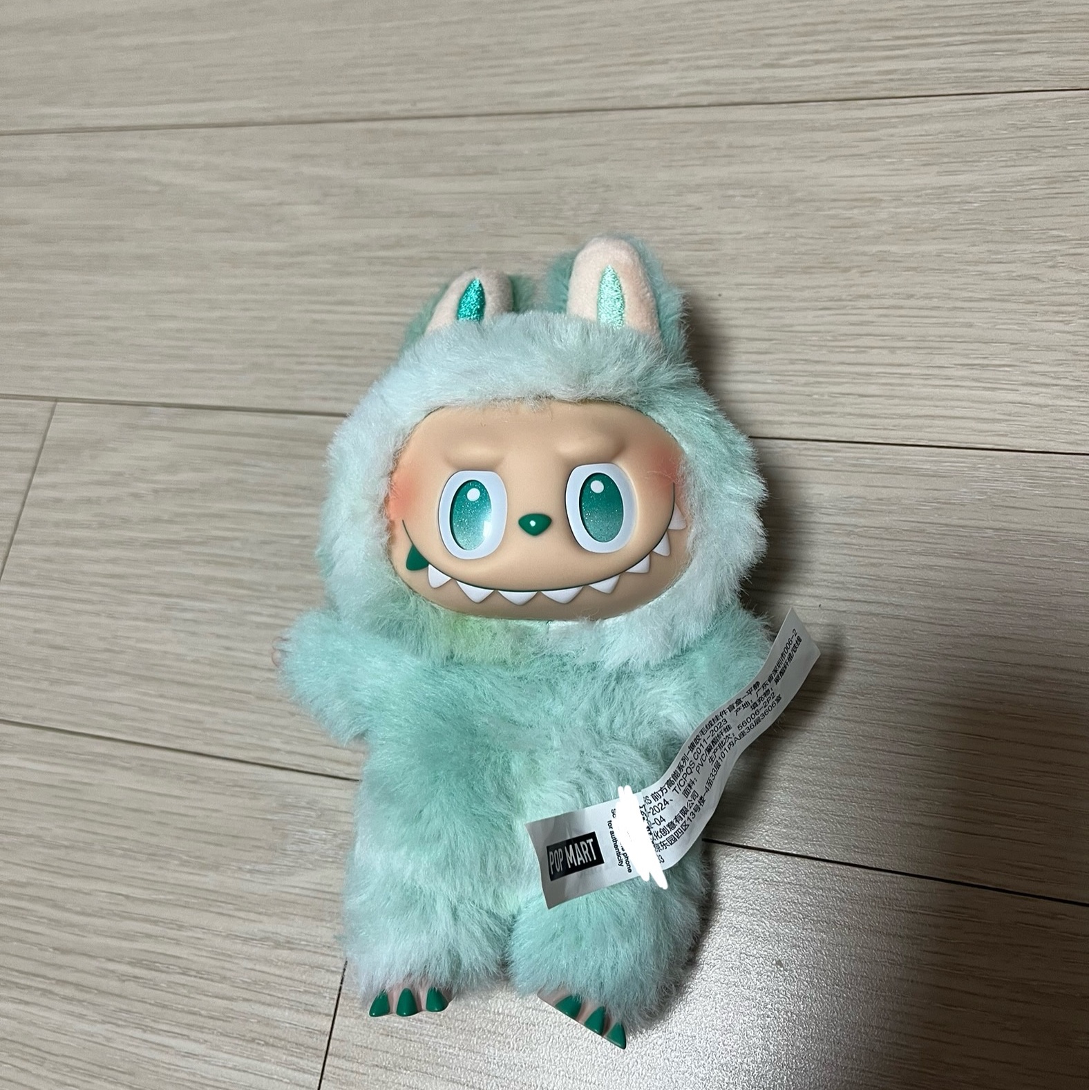 Pop Mart Labubu The Monsters Highlight Series Sealed Case (1 Blind Box) 착용 스타일 - 1