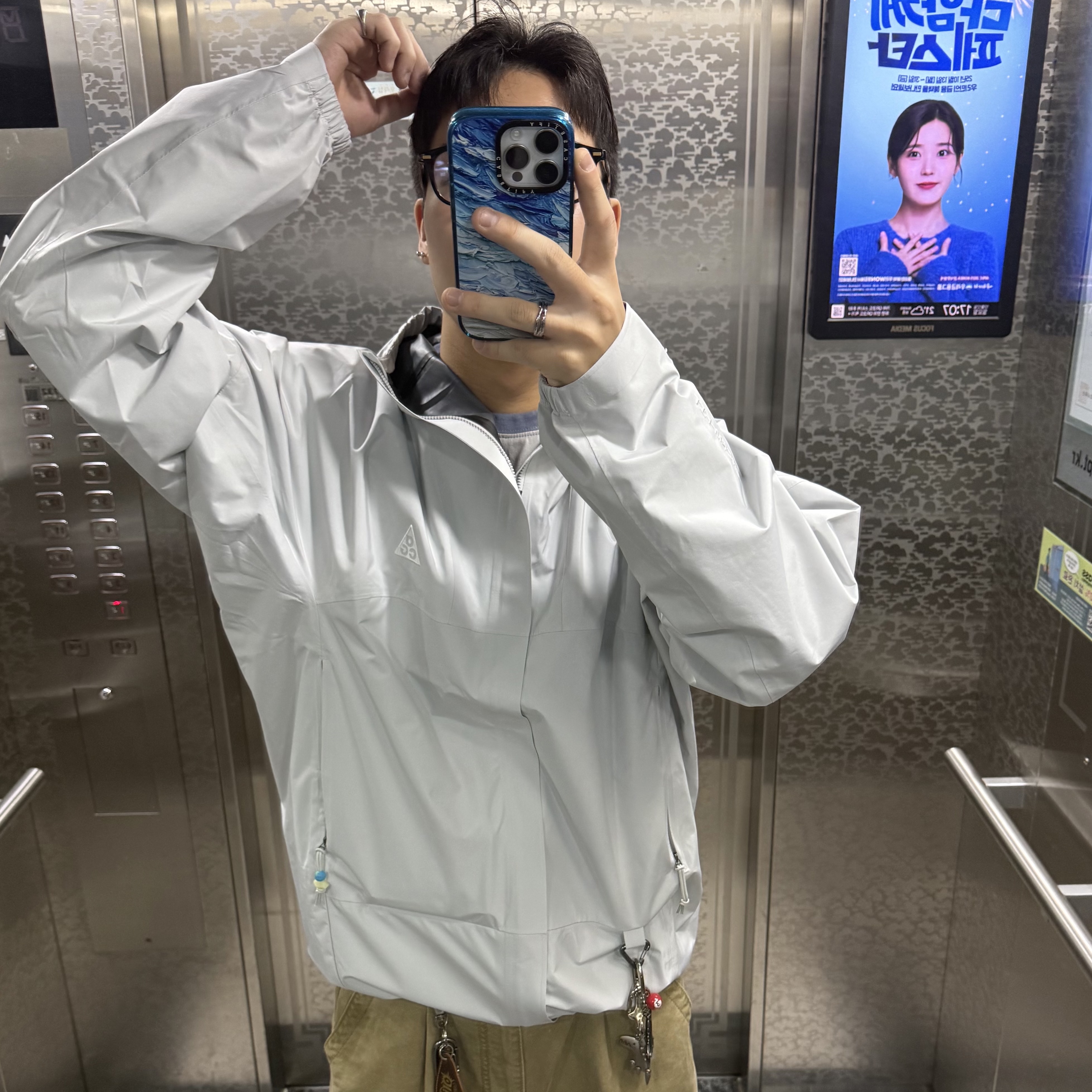 Nike ACG Storm-Fit ADV Cascade Rains Full Zip Jacket Photon Dust - Asia, Nike Zoom Vomero 5 SP Black 착용 스타일 - 1