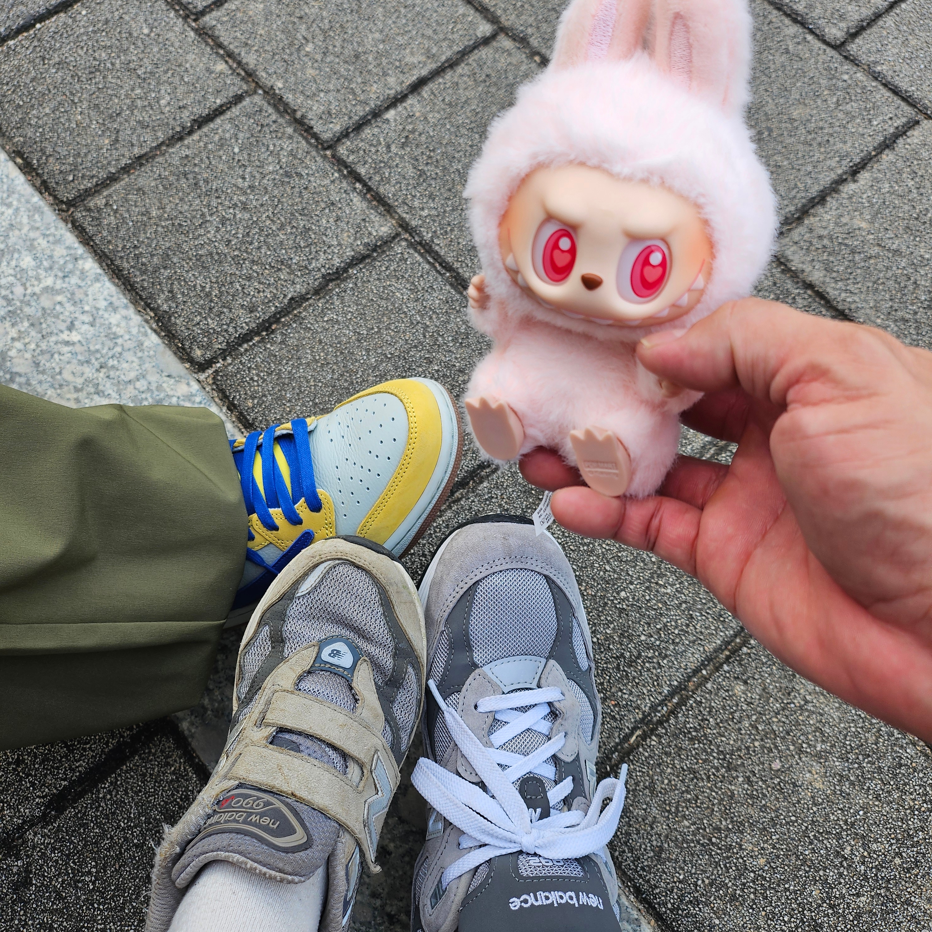 Pop Mart Labubu Let's Play Together Doll Series Dada Keyring (Opened Case), New Balance 992 Made in USA Core Grey Silver Metallic 착용 스타일