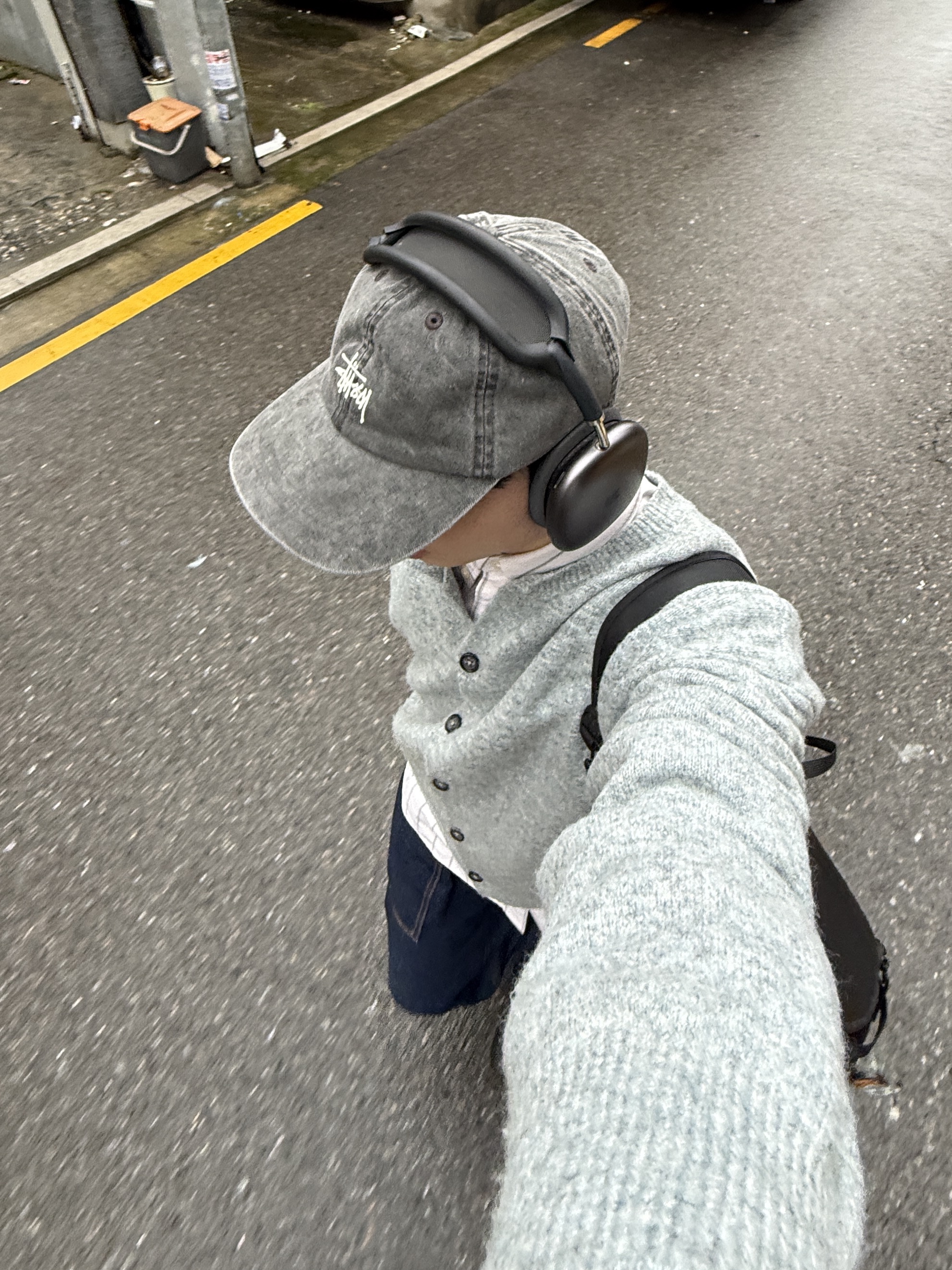 Dr. Martens 1461 Ambassador Black, Millo Archive Crop Move Cardigan Blue Gray 착용 스타일 - 2