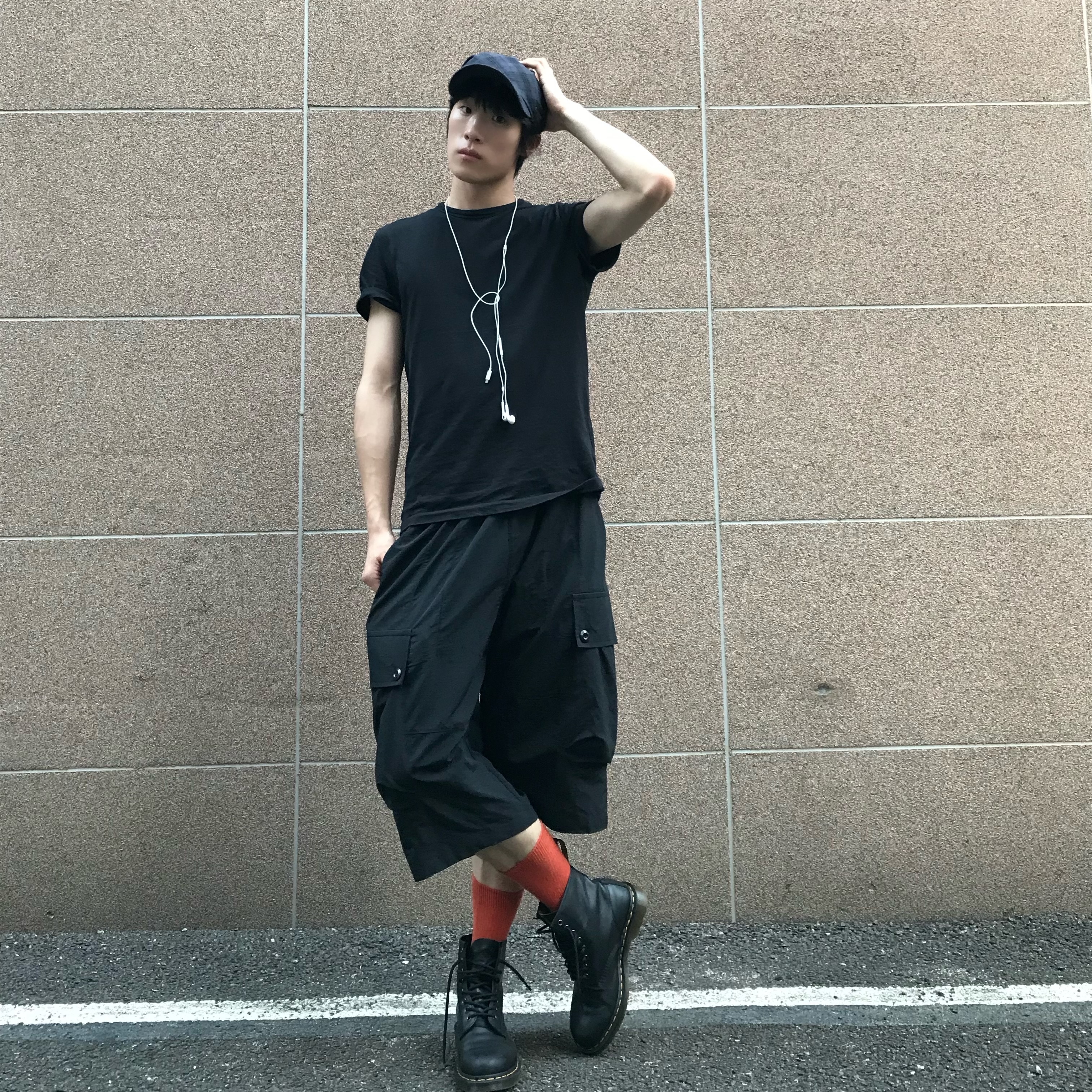 Dr. Martens 1460 Smooth Boots Black 착용 스타일 - 3
