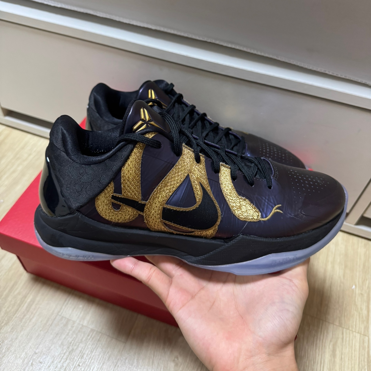 Nike Kobe 5 Protro Year of the Mamba Eggplant, Nike Book 1 EP Sunrise Pink Foam Playful Pink 착용 스타일 - 3