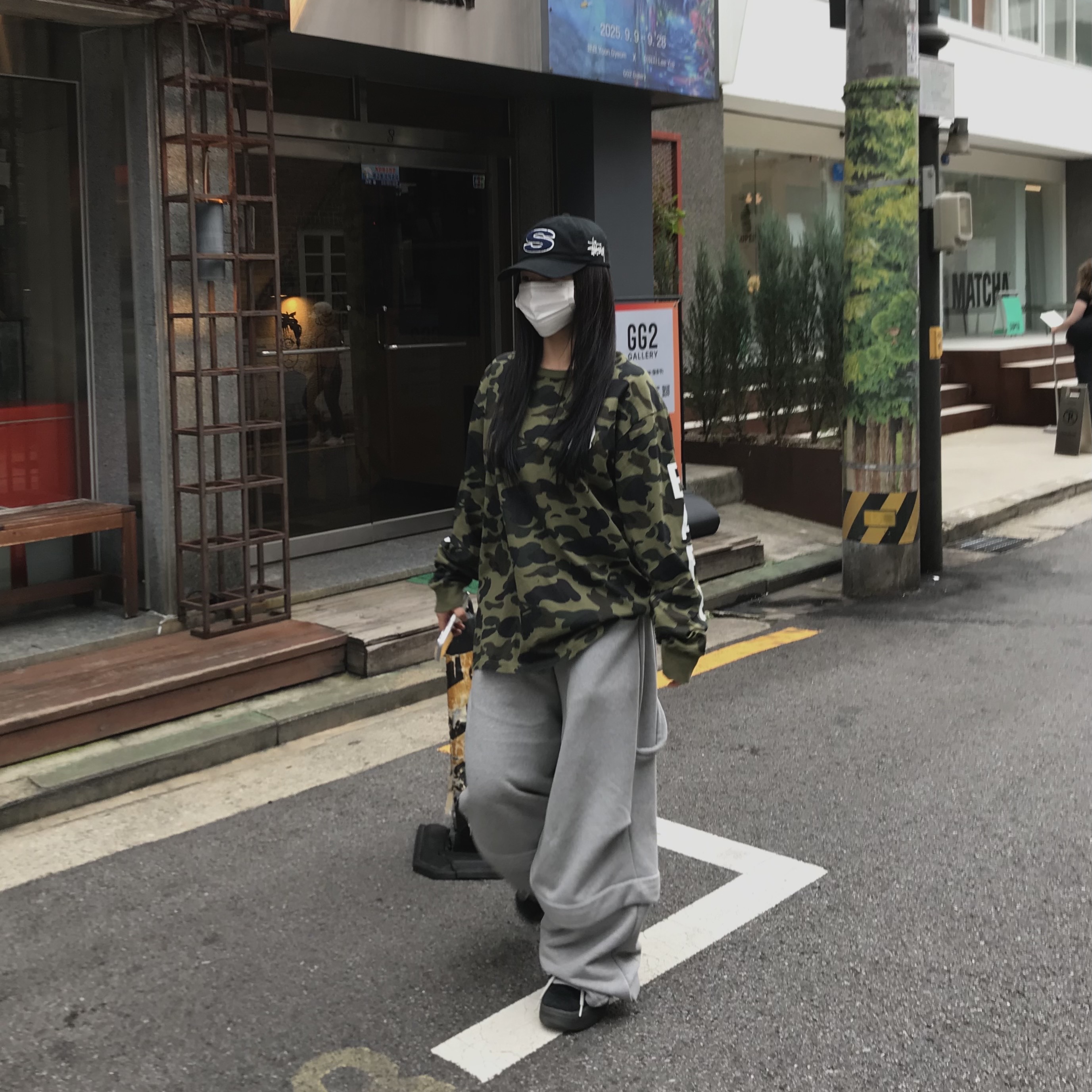 Stussy Chenille S Low Pro Cap Black, MJD Detachable Carpenter Sweat Pants Melange Grey 착용 스타일 - 5