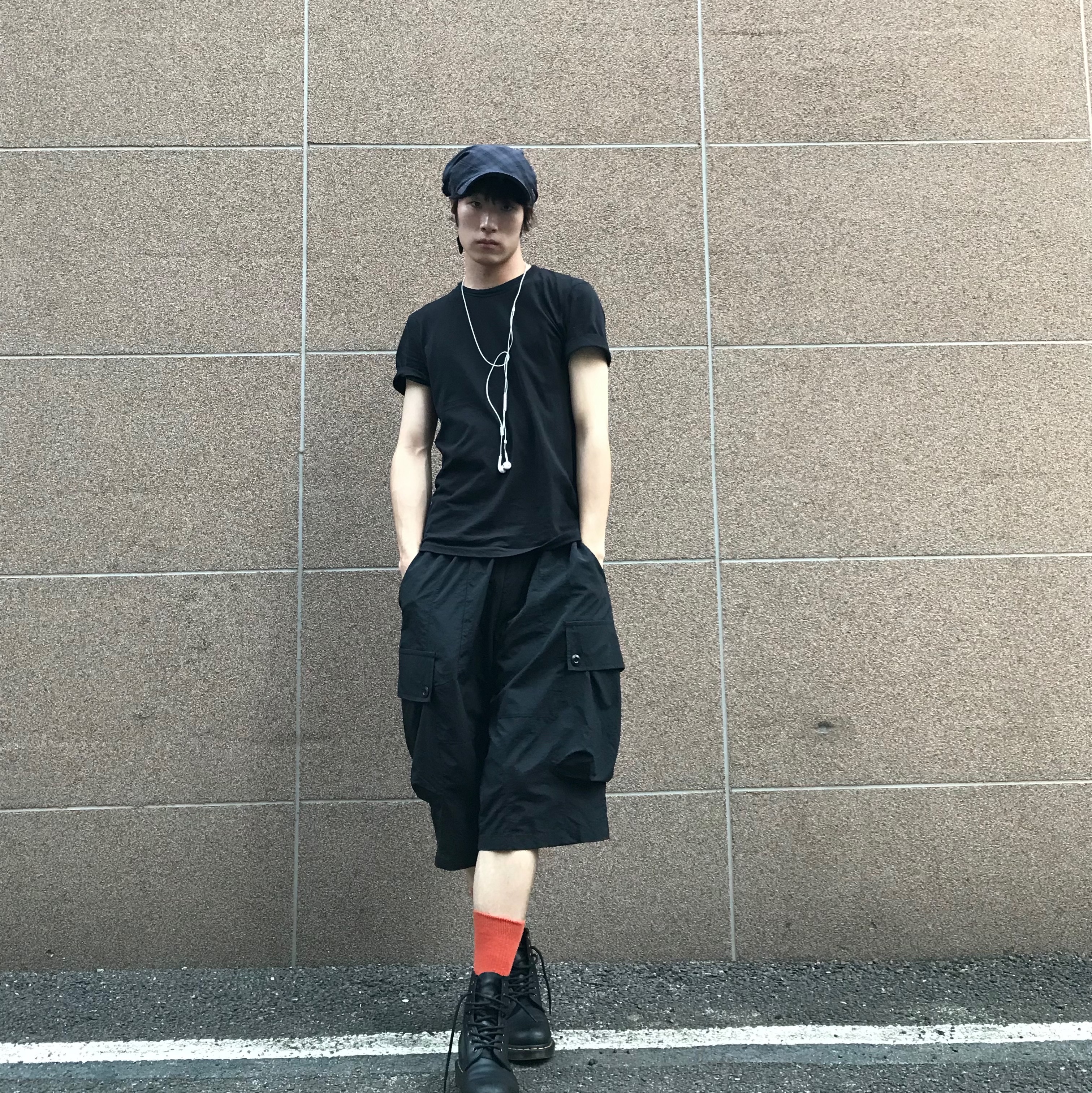 Dr. Martens 1460 Smooth Boots Black 착용 스타일 - 5