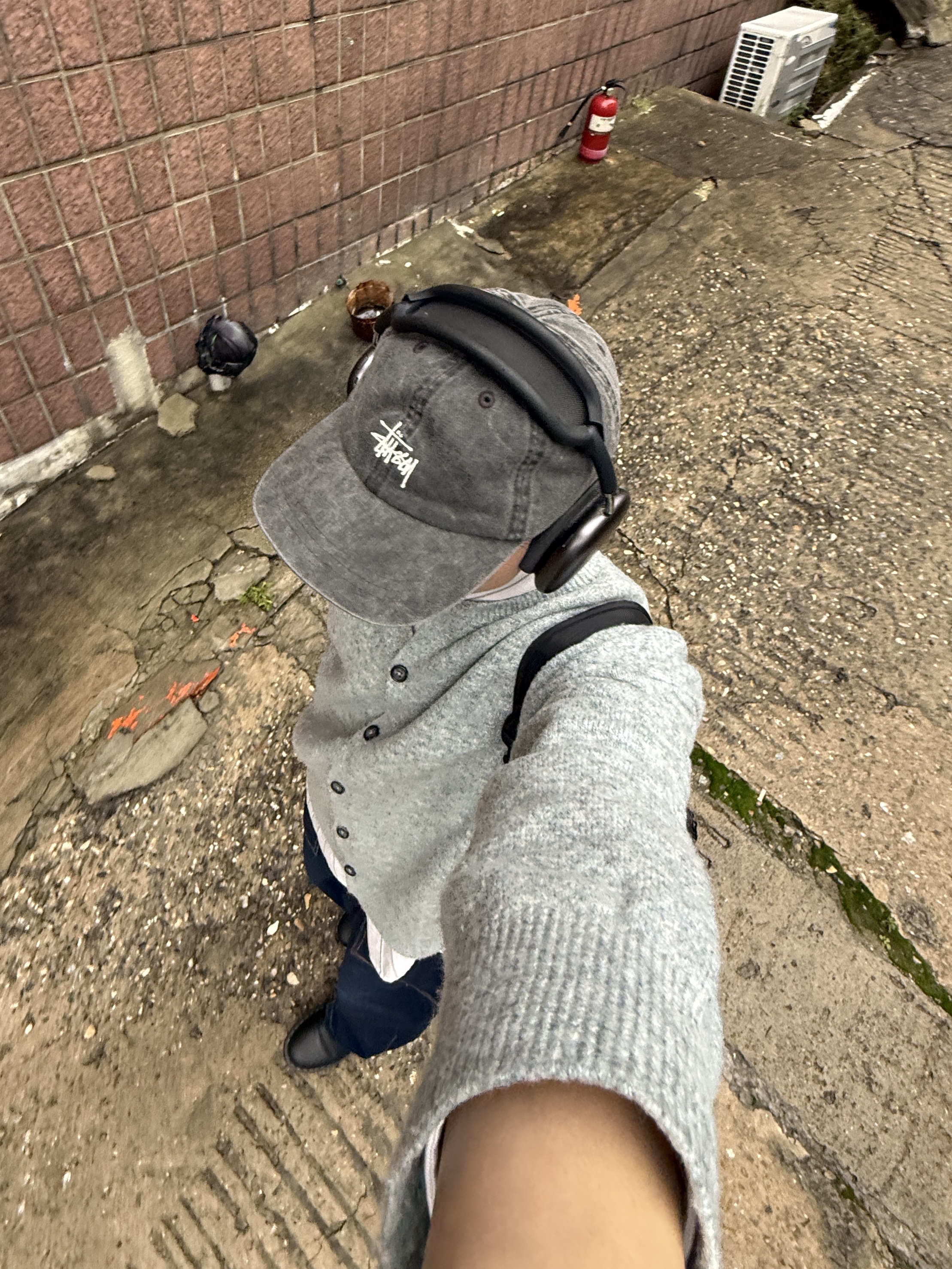 Dr. Martens 1461 Ambassador Black, Millo Archive Crop Move Cardigan Blue Gray 착용 스타일 - 8