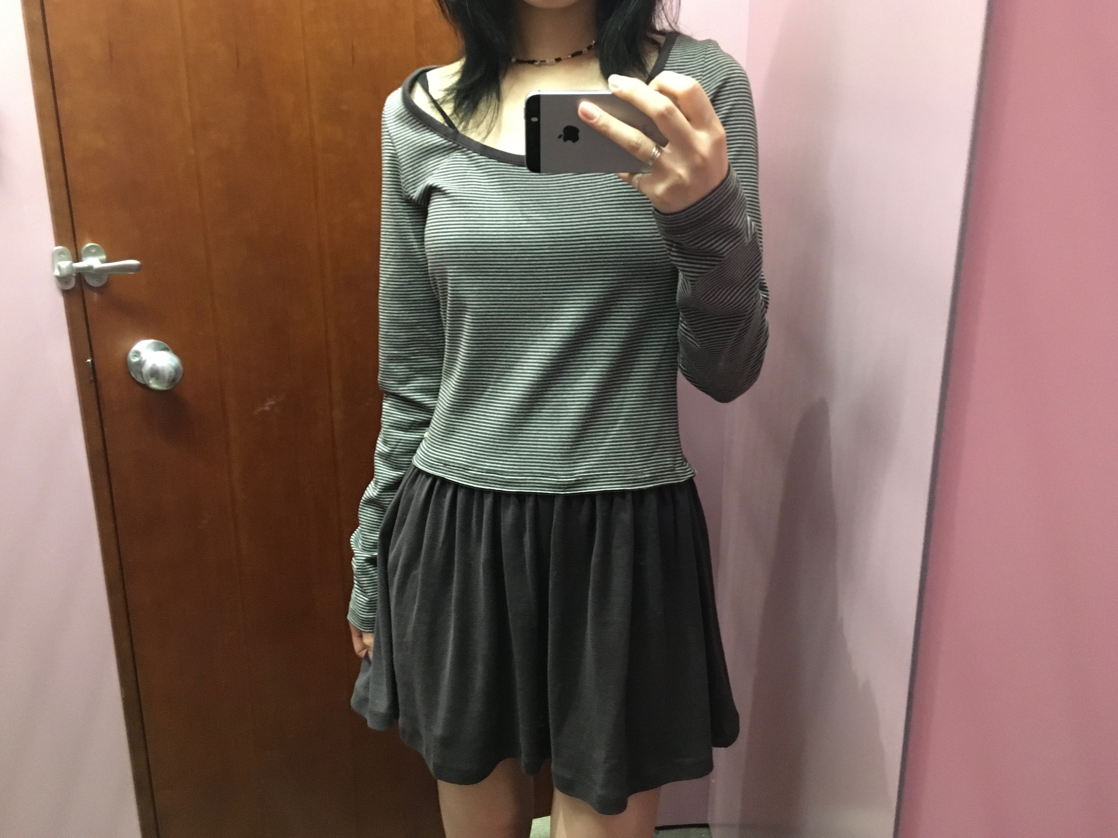 COYSEIO Coy Stripe Dress Brown 착용 스타일