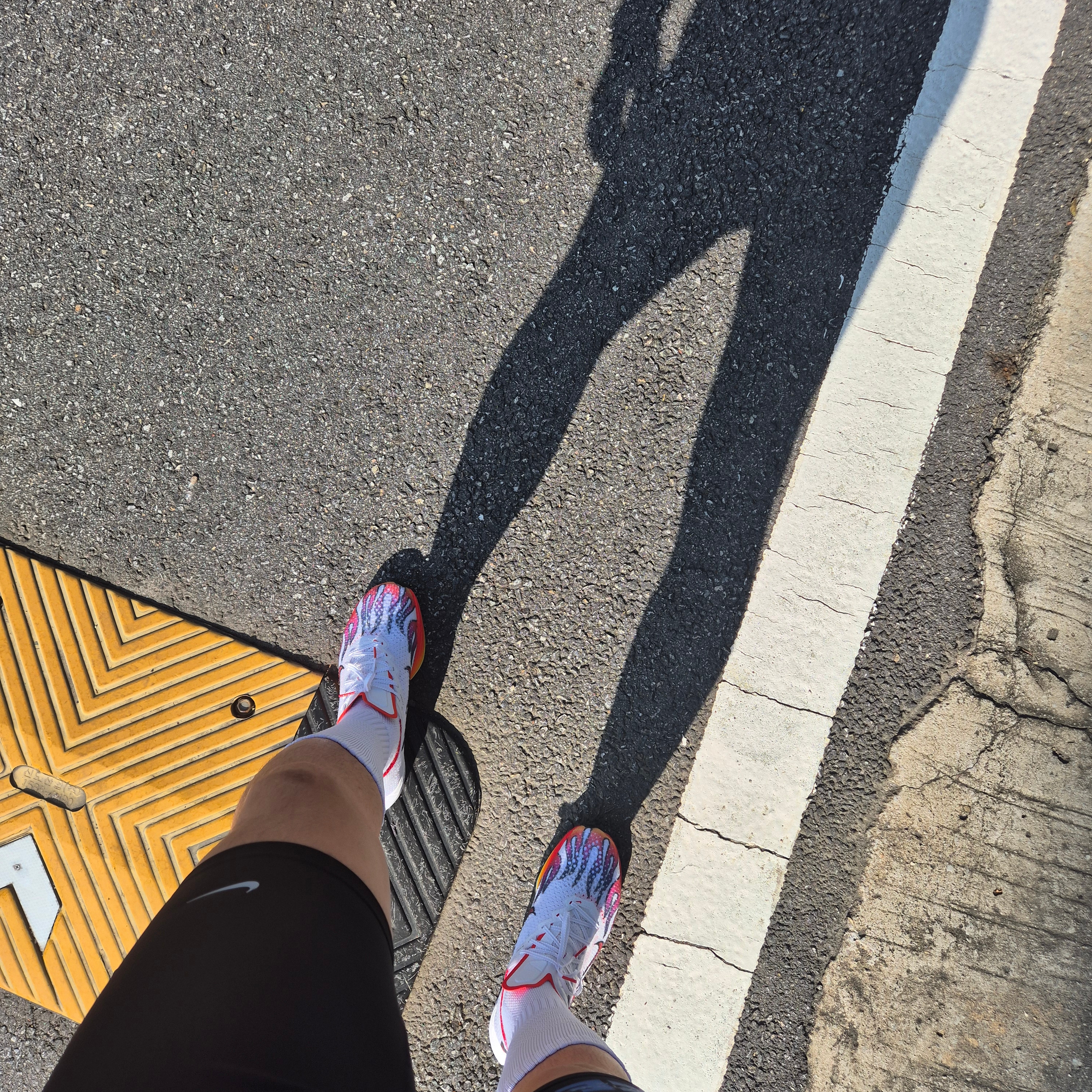 Nike ZoomX Vaporfly Next% 3 PRM White Habanero Red 착용 스타일